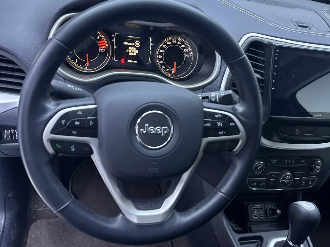 Jeep Cherokee, 2017 12