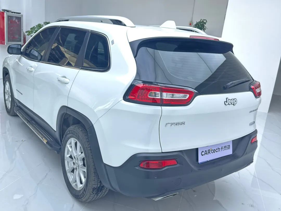 Jeep Cherokee, 2017 6