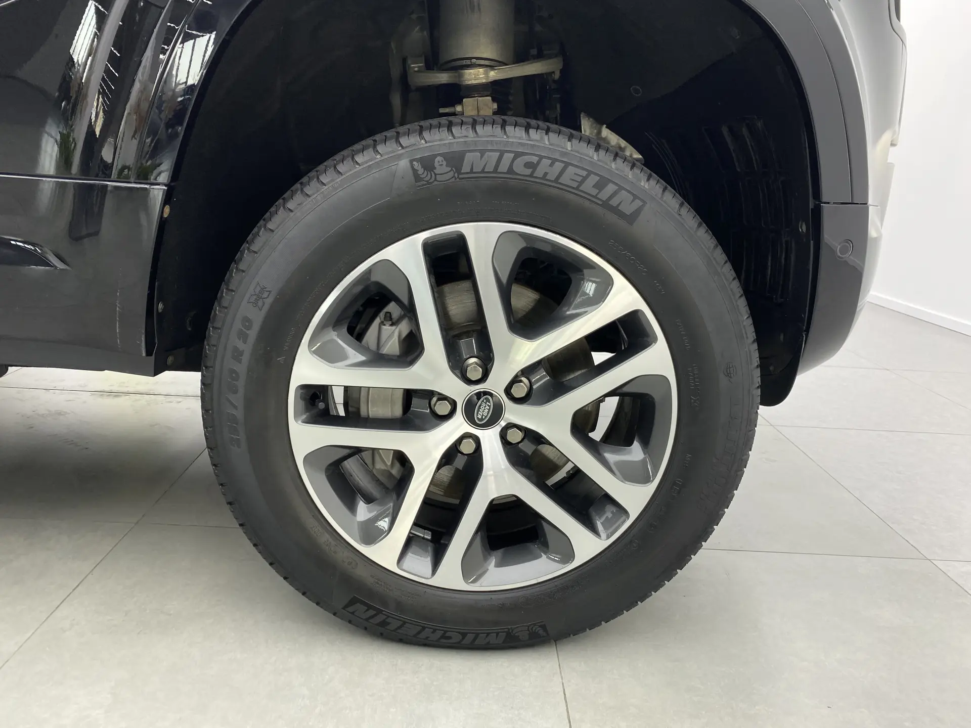 Land Rover Defender, 2023 34