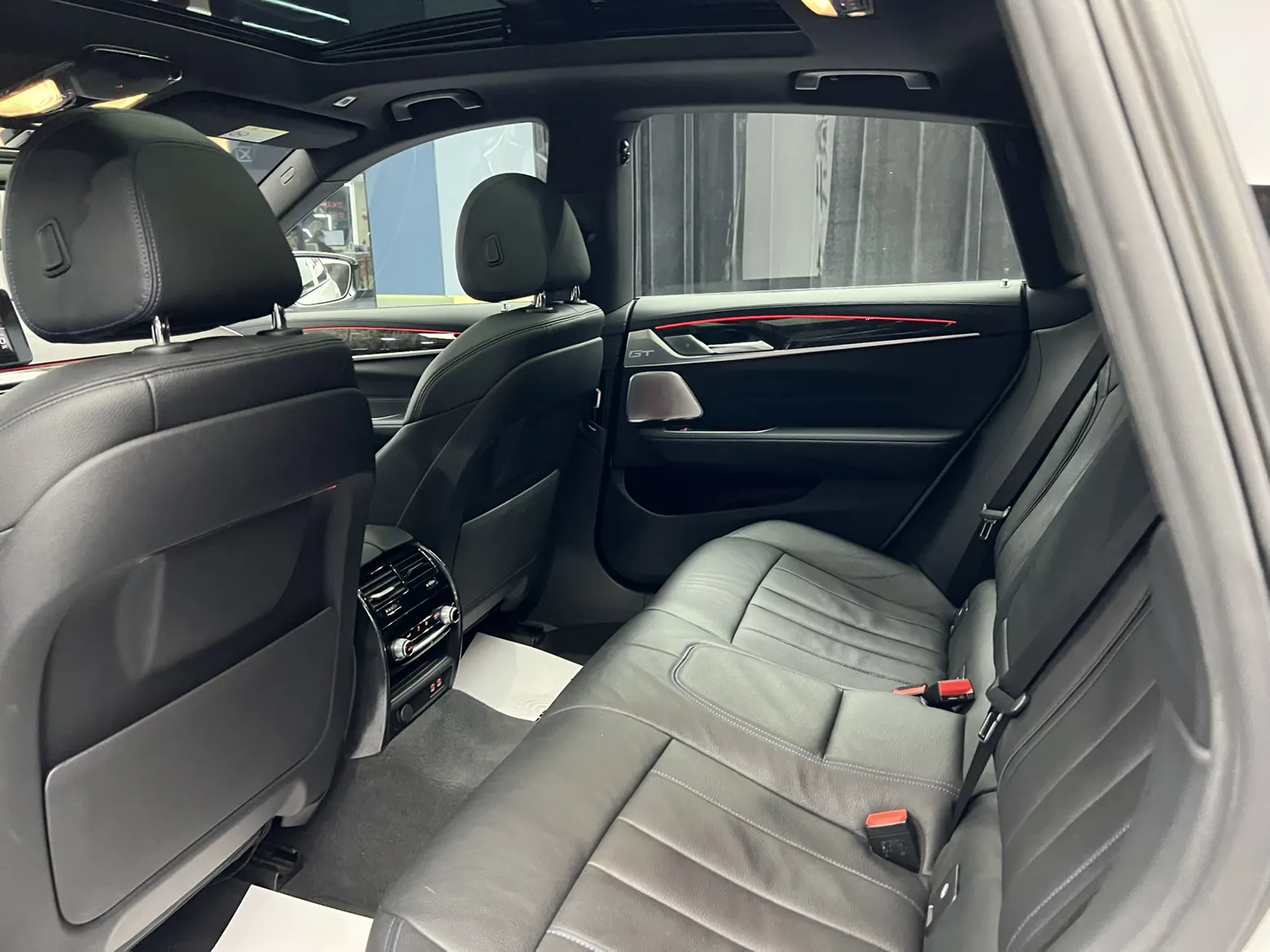 BMW 6GT, 2023 28