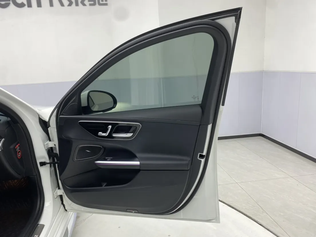 Mercedes-Benz C 260 L, 2024 26