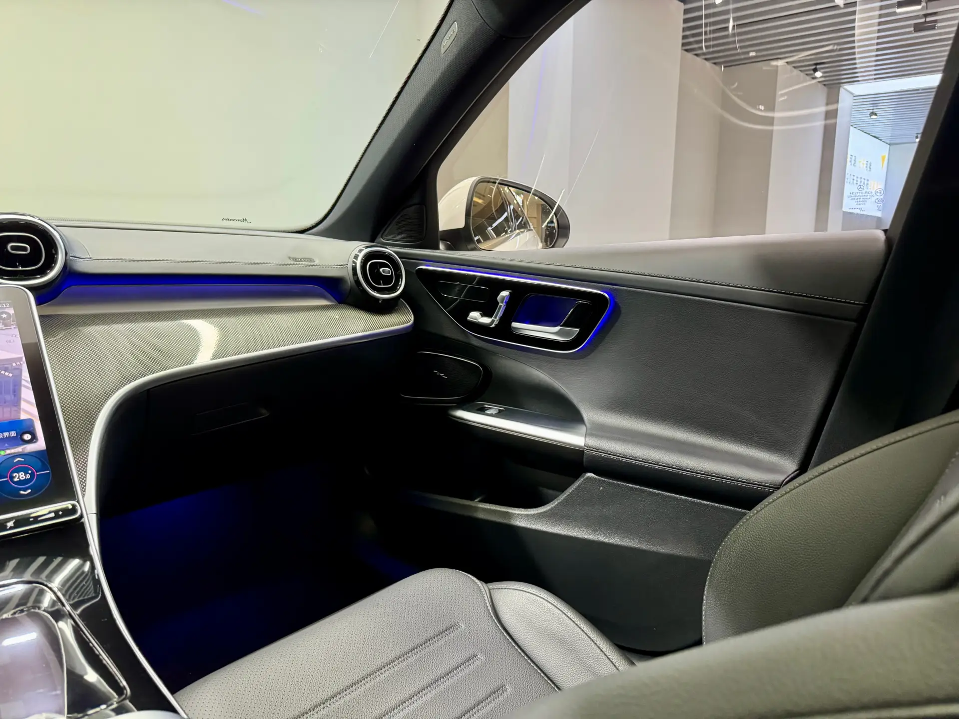 Mercedes-Benz C 260 L, 2023 23