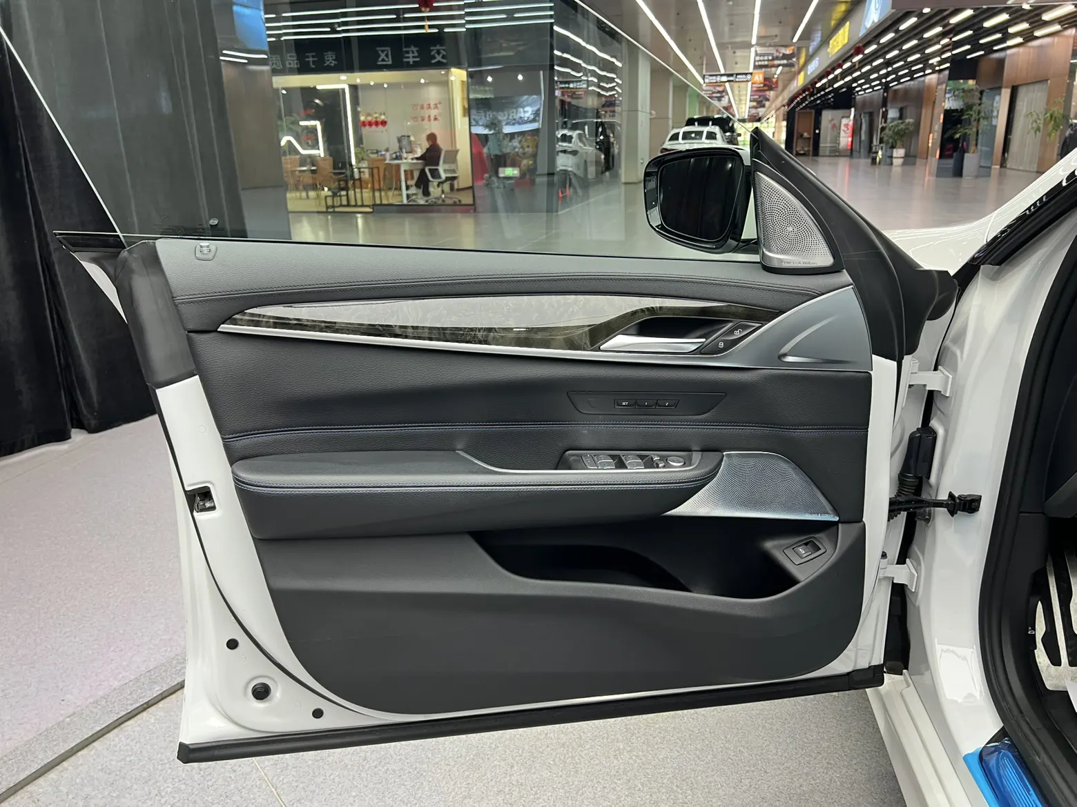 BMW 6GT, 2023 23