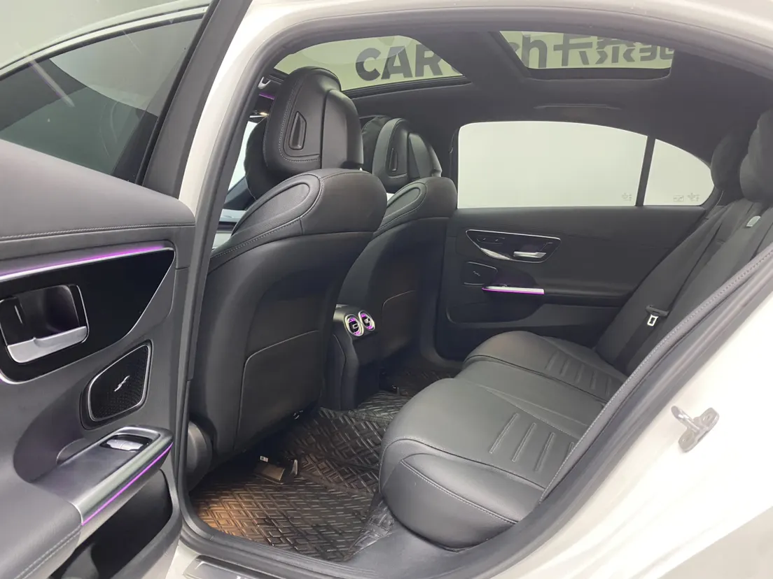 Mercedes-Benz C 260 L, 2024 30