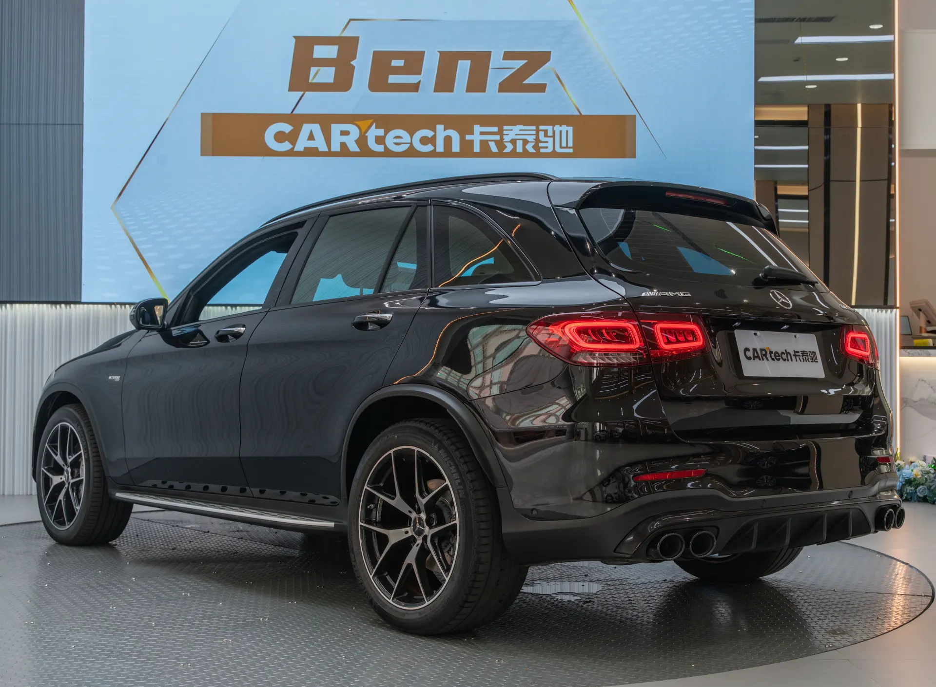Mercedes-Benz GLC 43 4MATIC, 2023 все фото