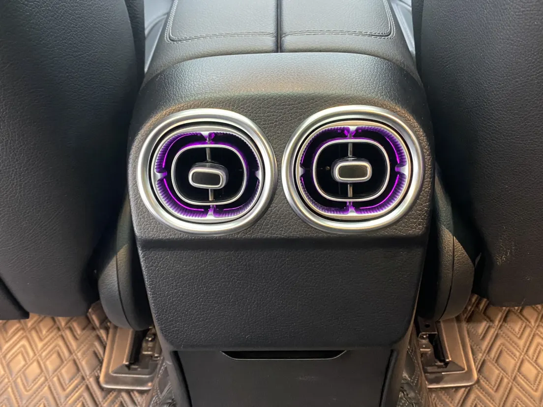 Mercedes-Benz C 260 L, 2024 29