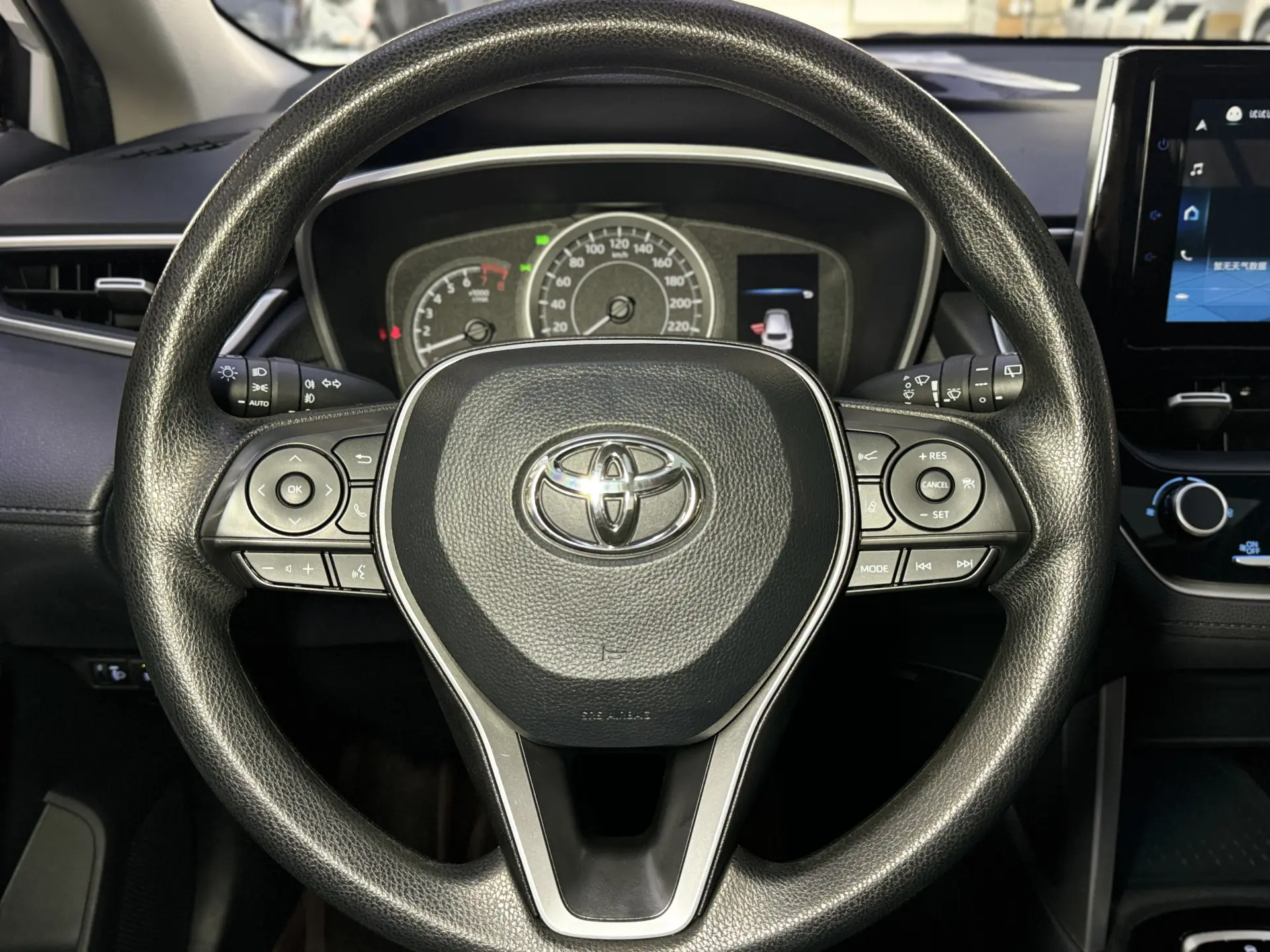 Toyota Frontlander, 2022 16