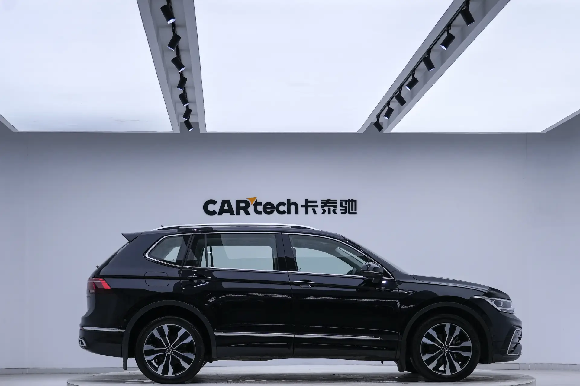 Volkswagen Tiguan L, 2022 4