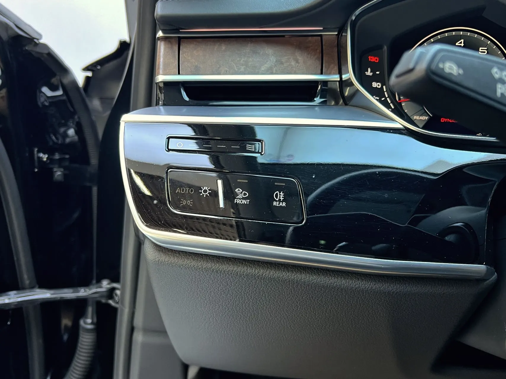Audi A8L 50 TFSI, 2023 15