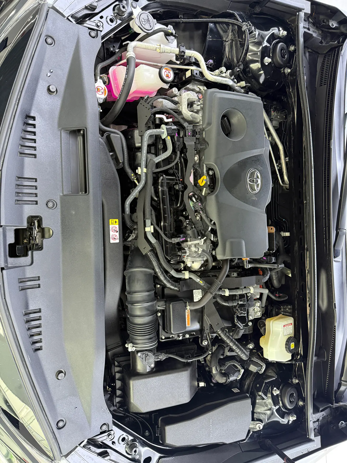 Toyota Camry, 2023 12
