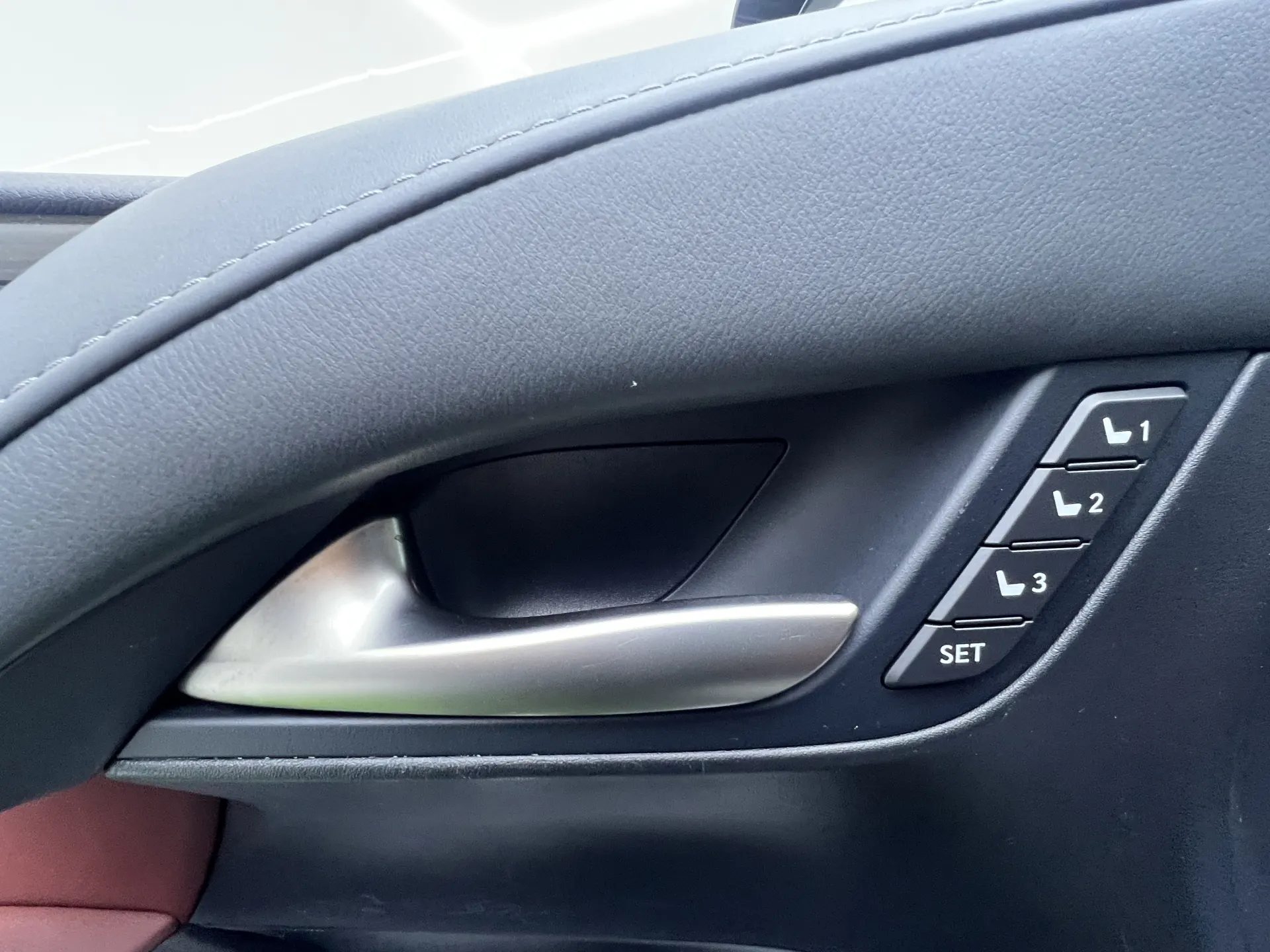Lexus LX 570, 2019 13