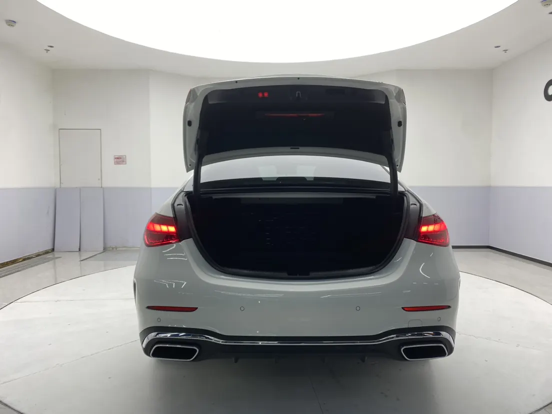 Mercedes-Benz C 260 L, 2024 13