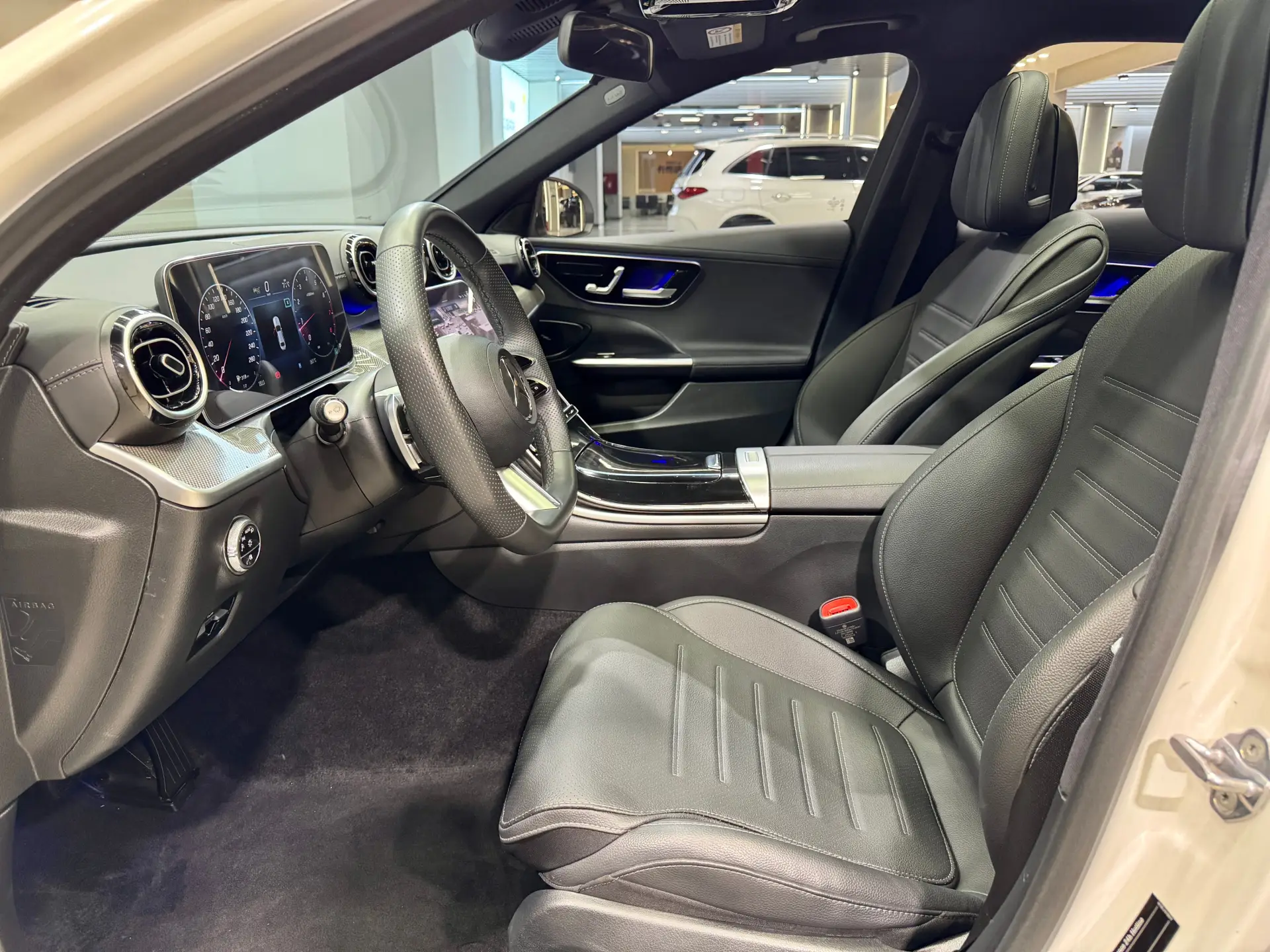 Mercedes-Benz C 260 L, 2023 13