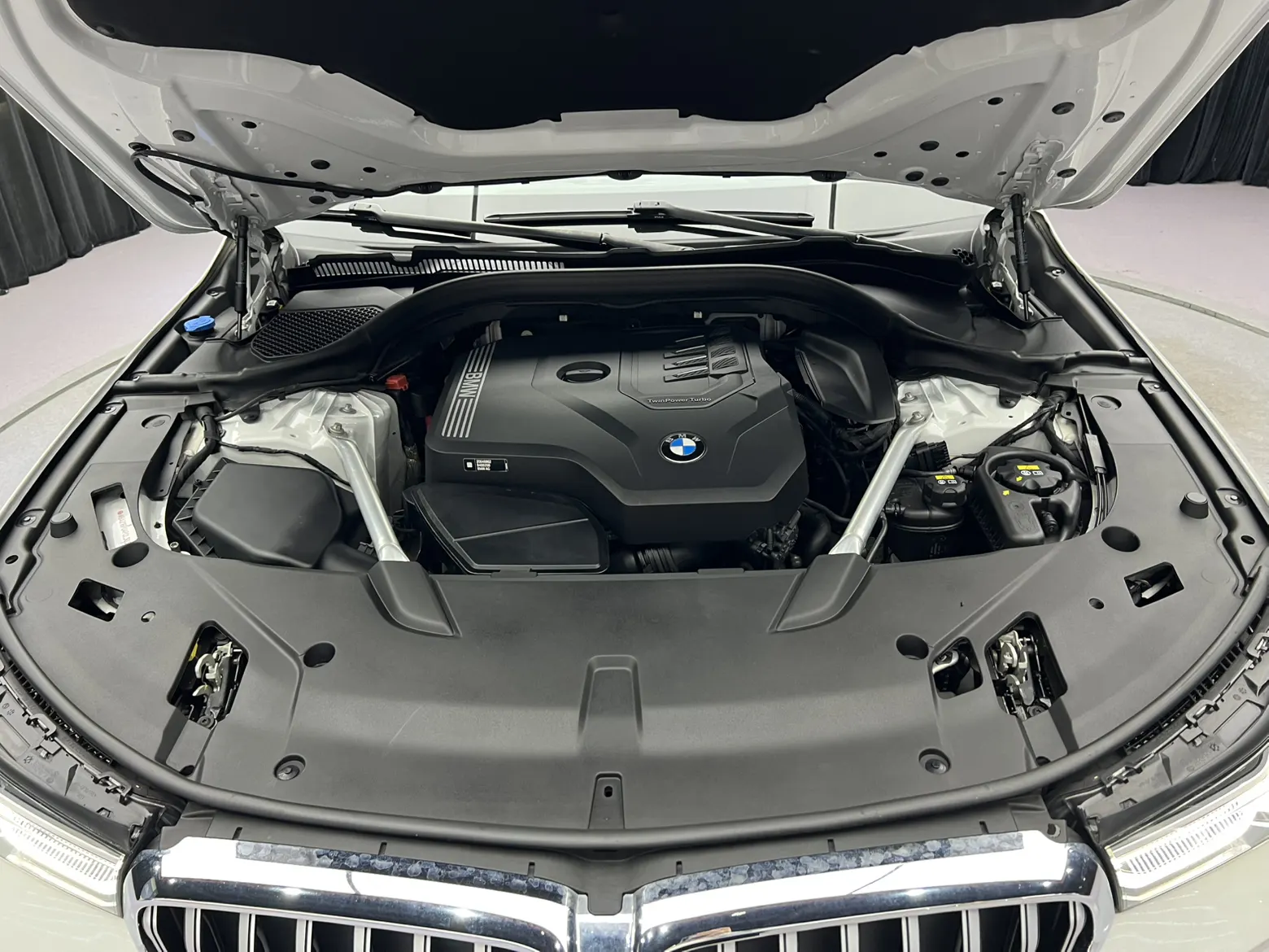 BMW 6GT, 2023 10