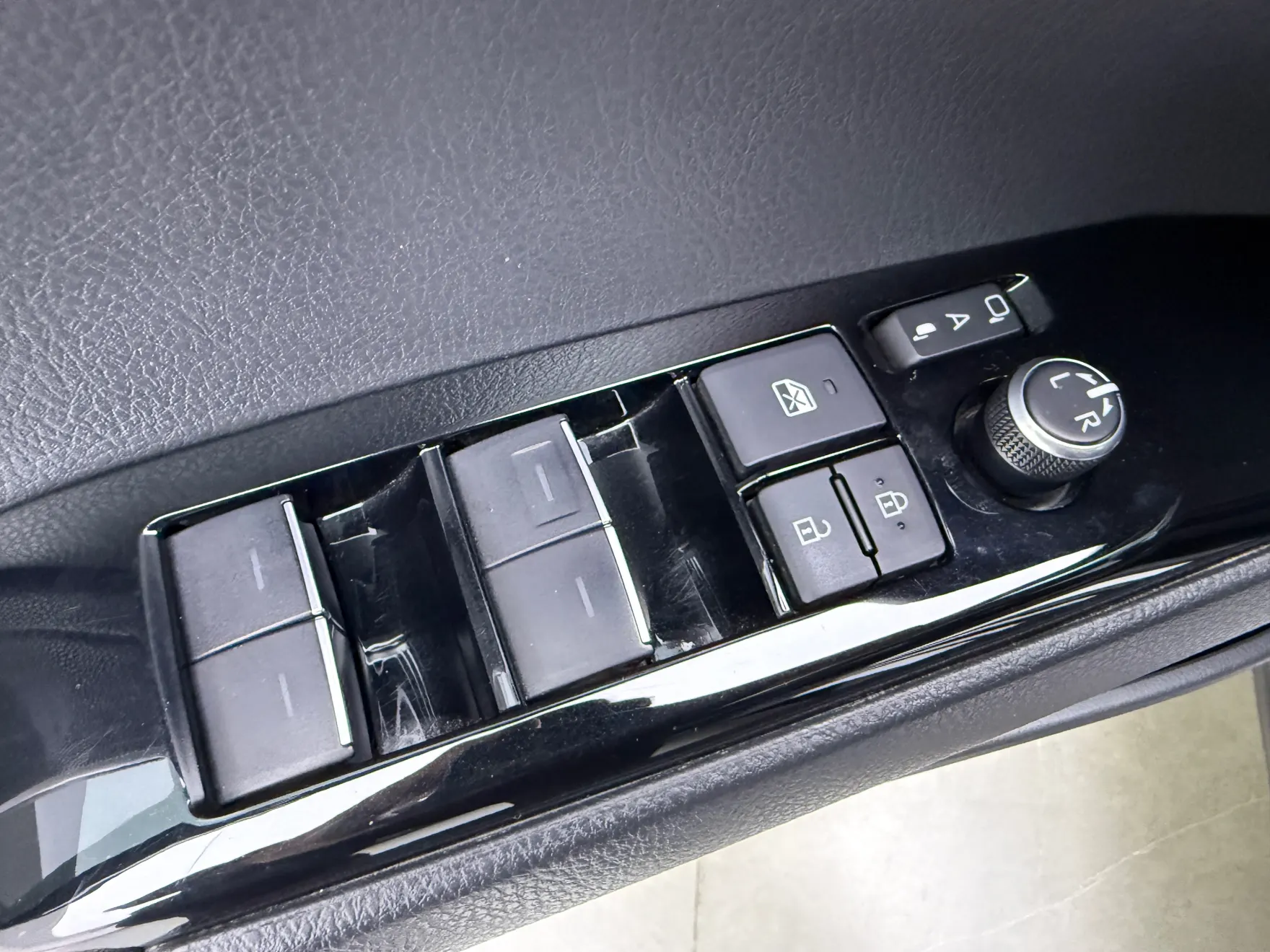 Toyota Camry, 2023 22
