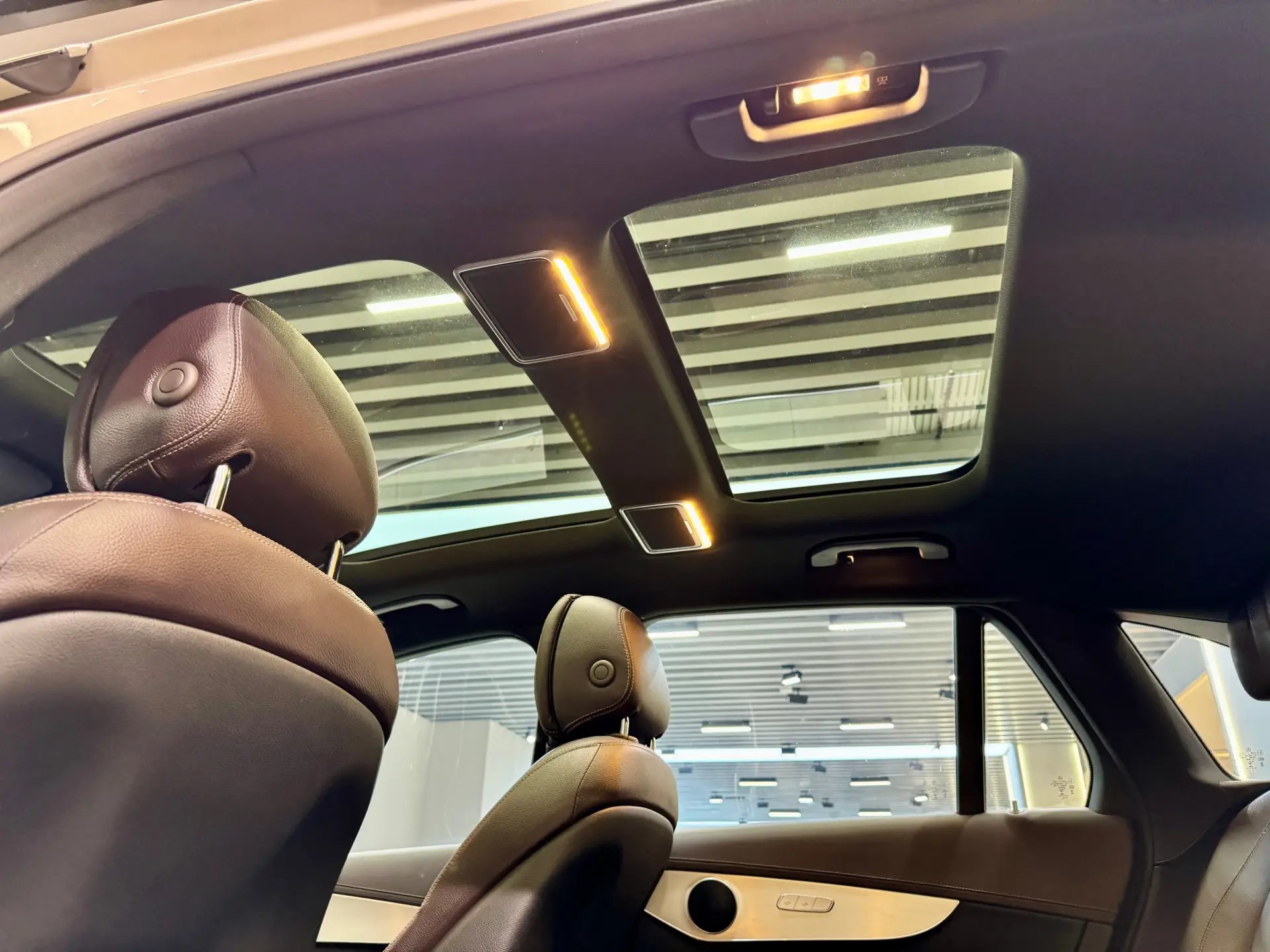 Mercedes-Benz GLC 260 L, 2021 28