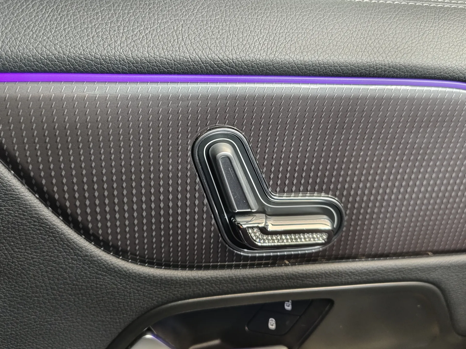 Mercedes-Benz GLA 200, 2021 14