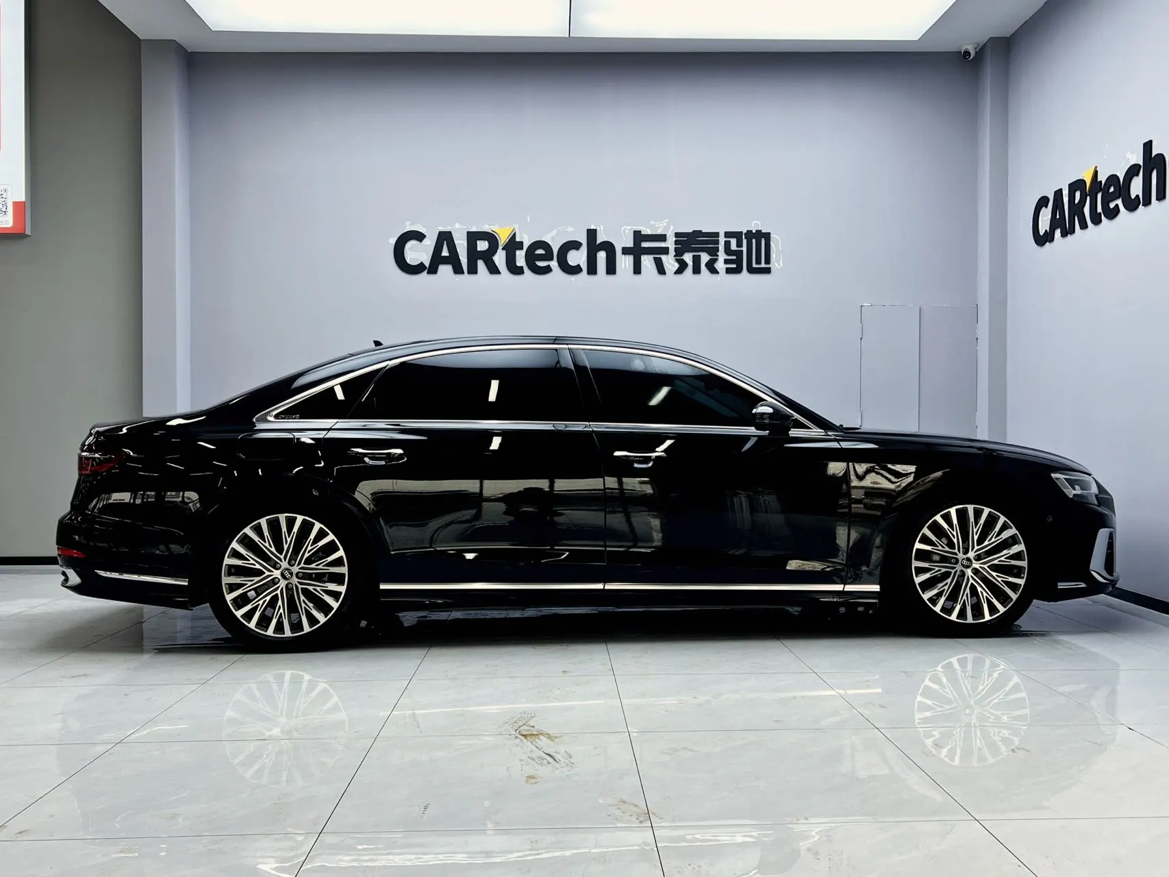 Audi A8L 50 TFSI, 2023 4