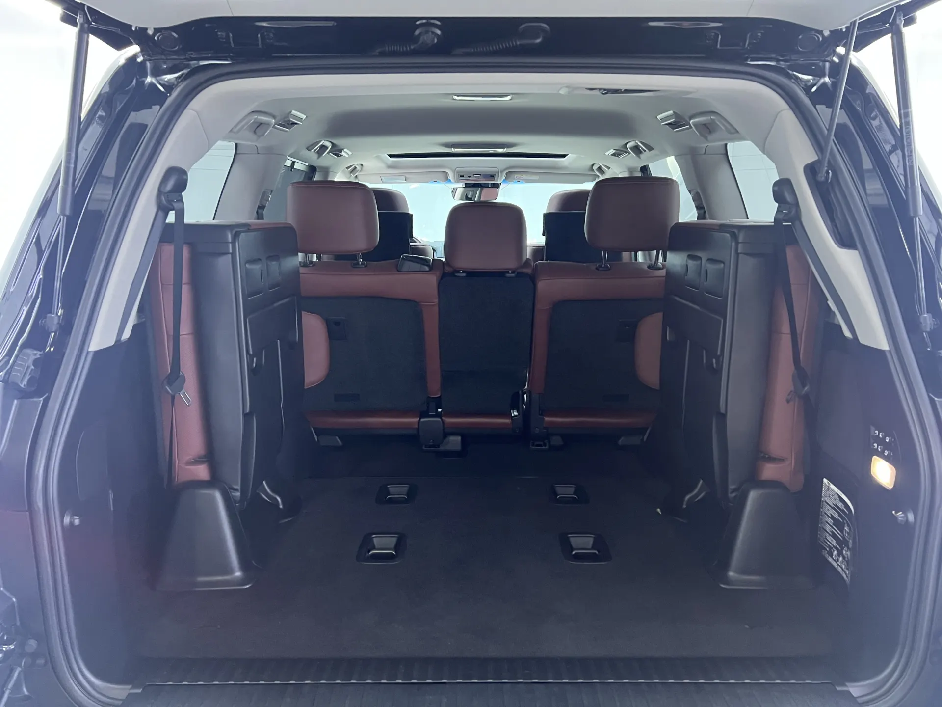 Lexus LX 570, 2019 4