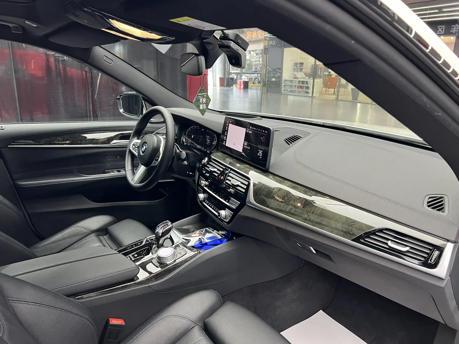 BMW 6GT, 2023 18