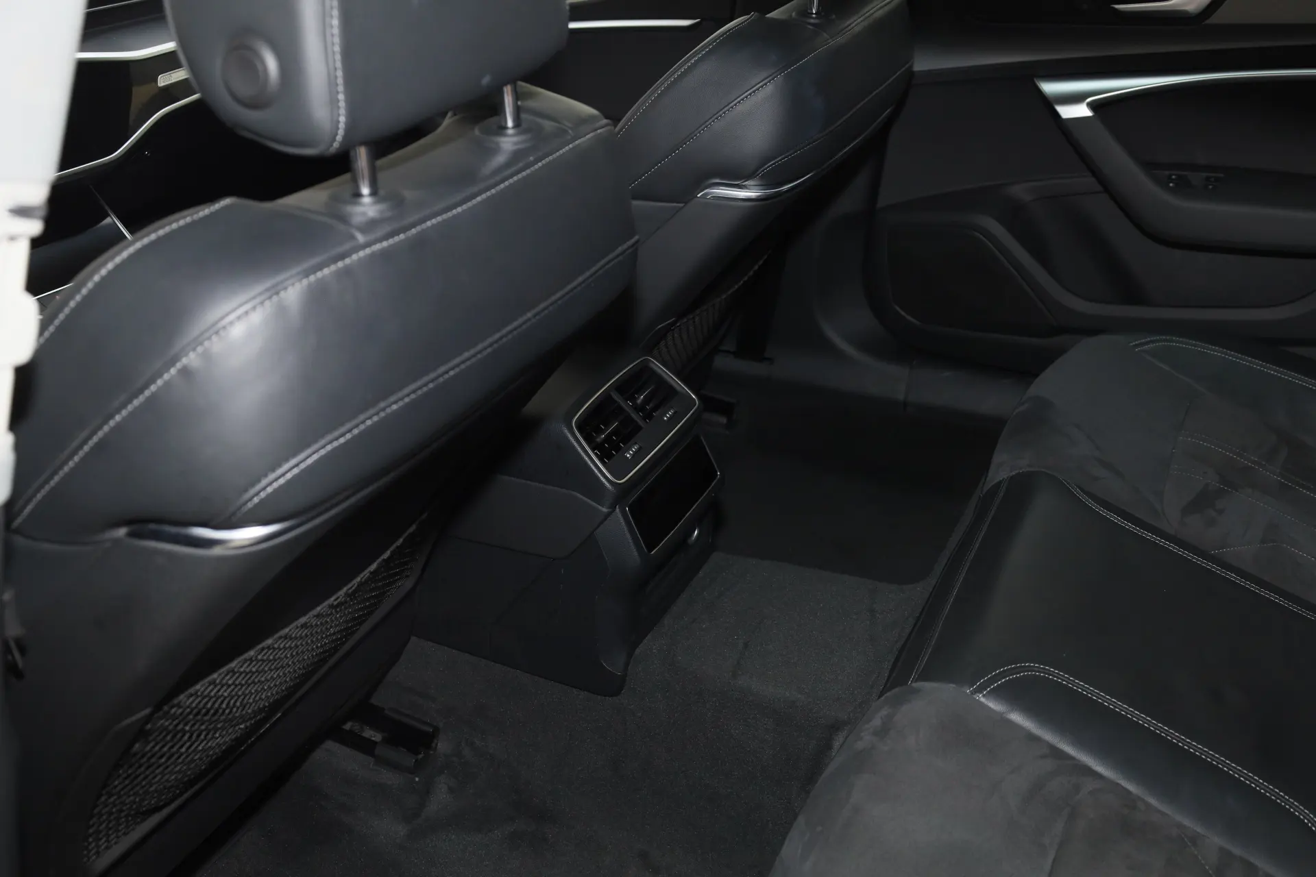 Audi A7L 45 TFSI, 2024 27