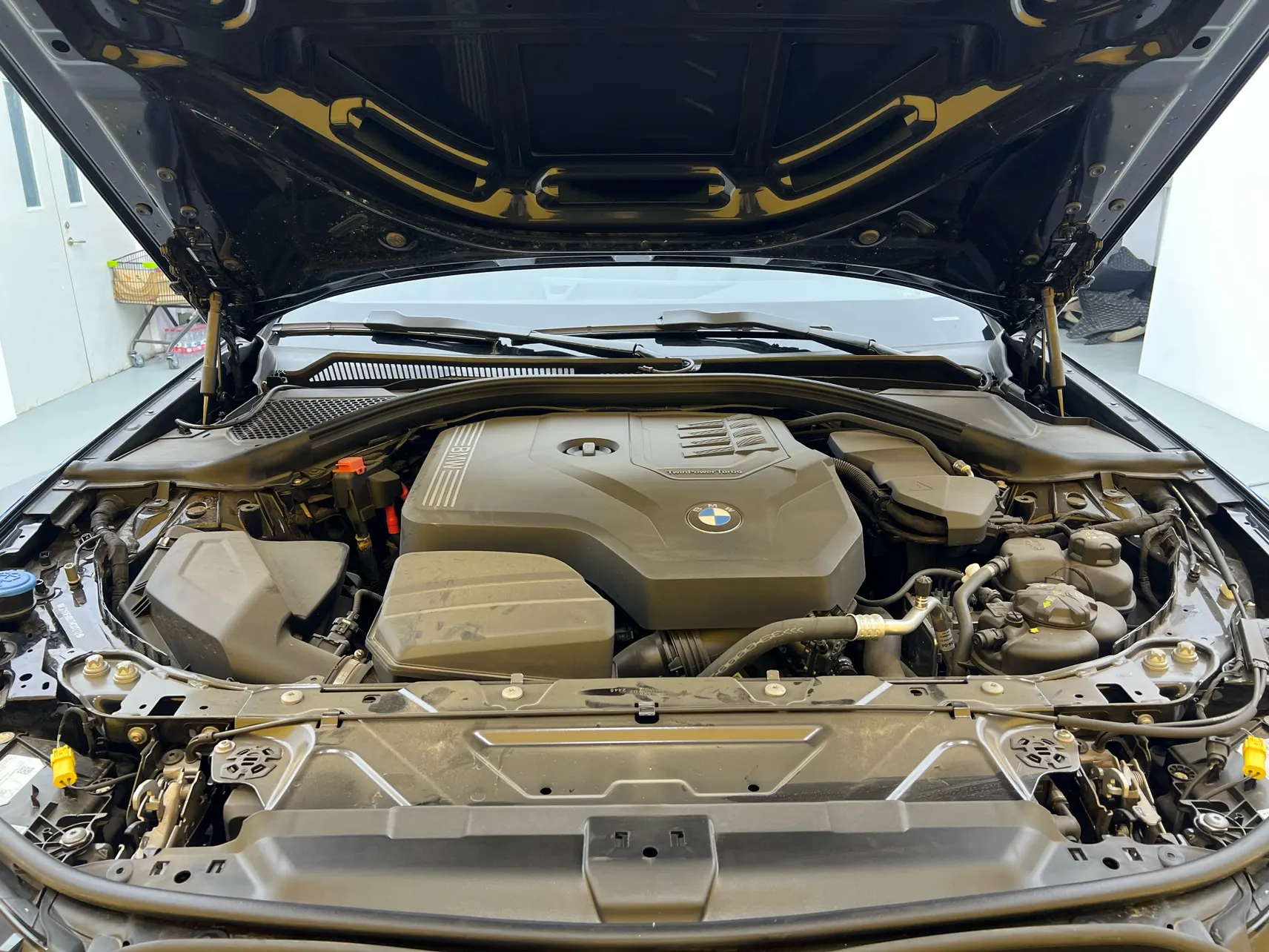 BMW 330Li, 2026 11