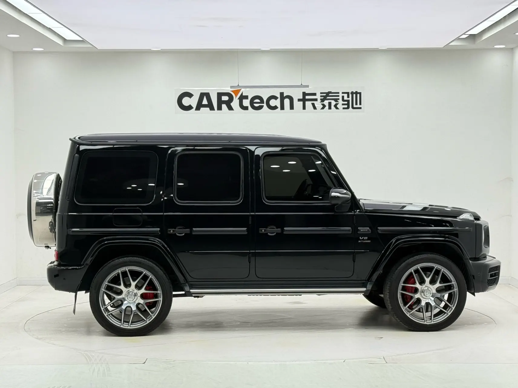 Mercedes-Benz G 63, 2022 4