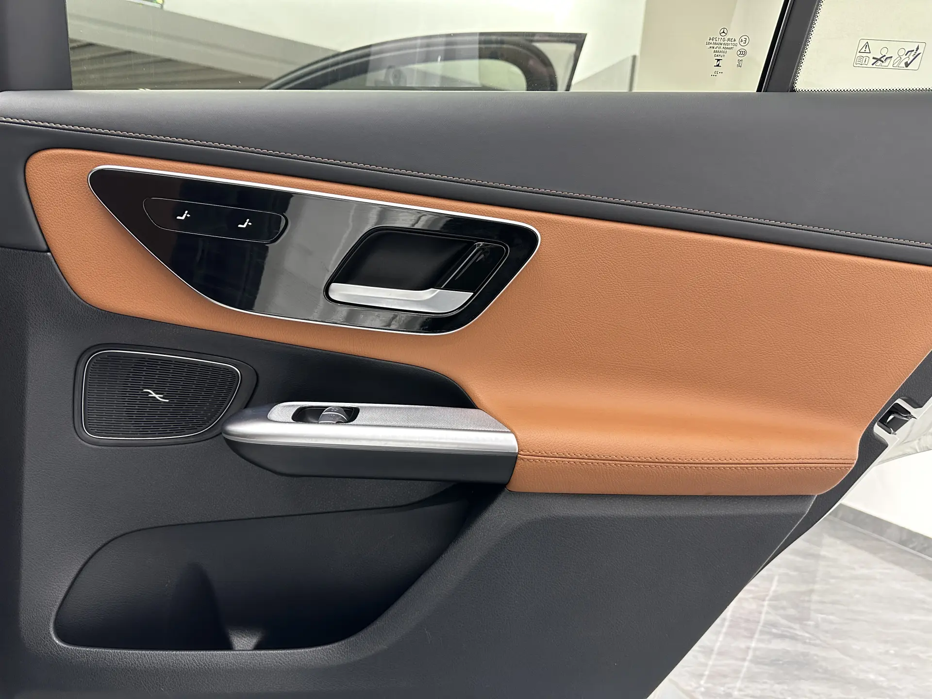 Mercedes-Benz GLC 260 L, 2024 25