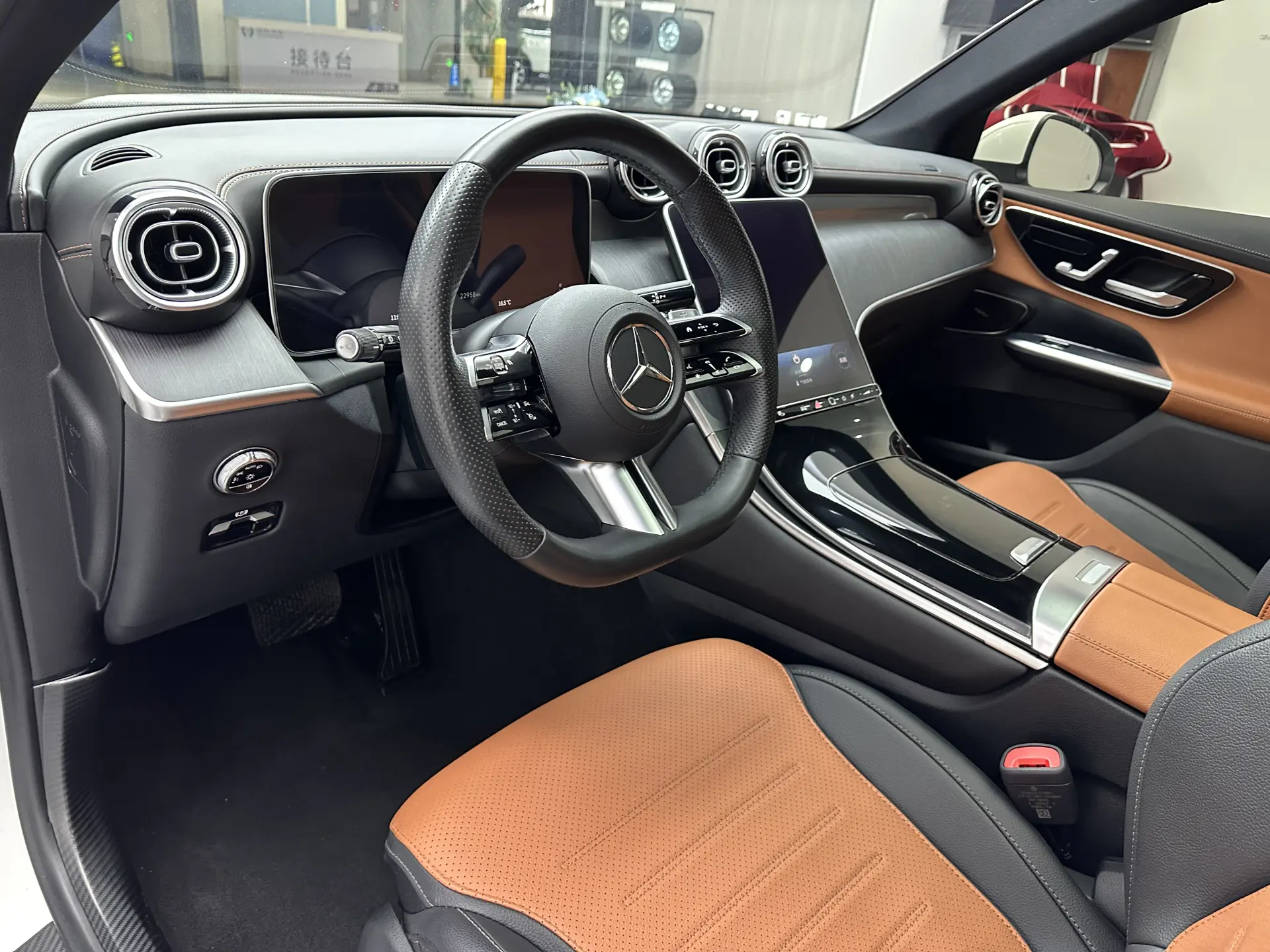 Mercedes-Benz GLC 260 L, 2024 12
