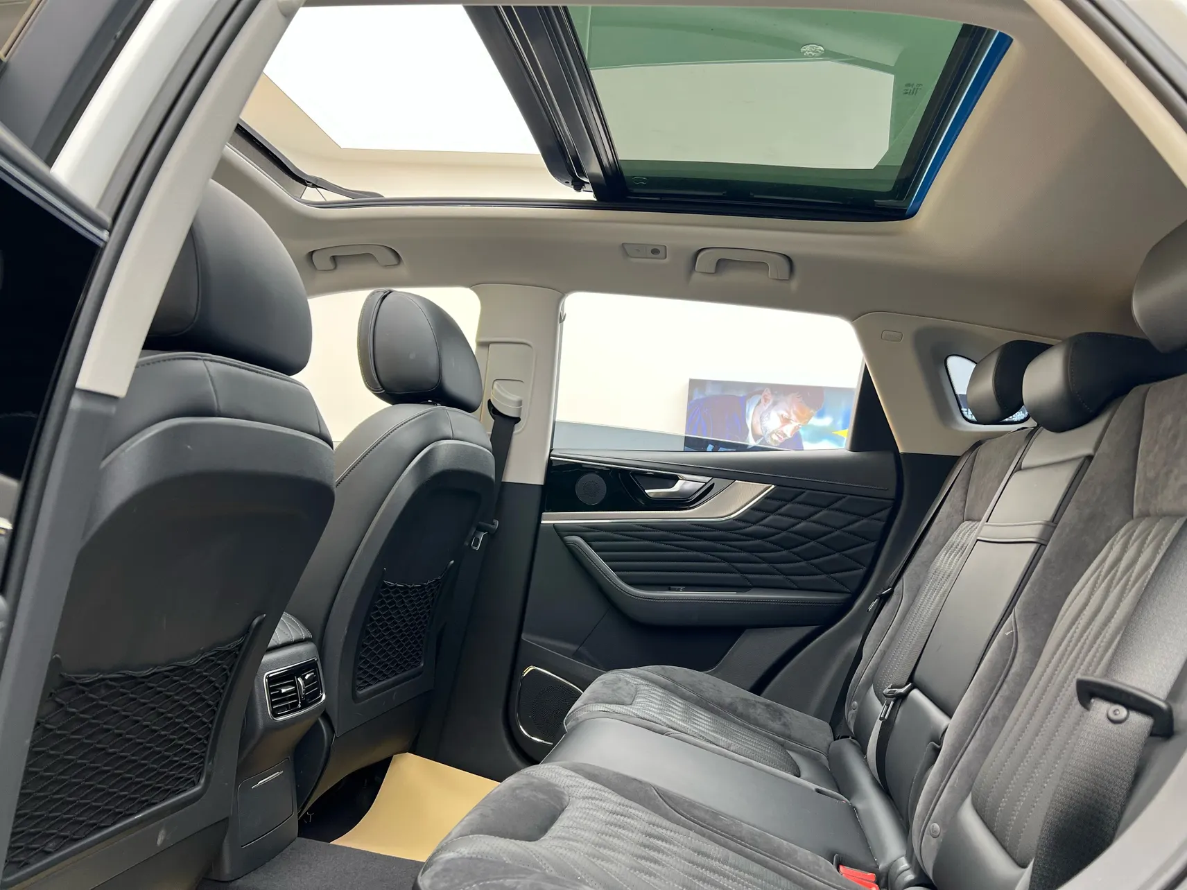 Hongqi HS5, 2023 31