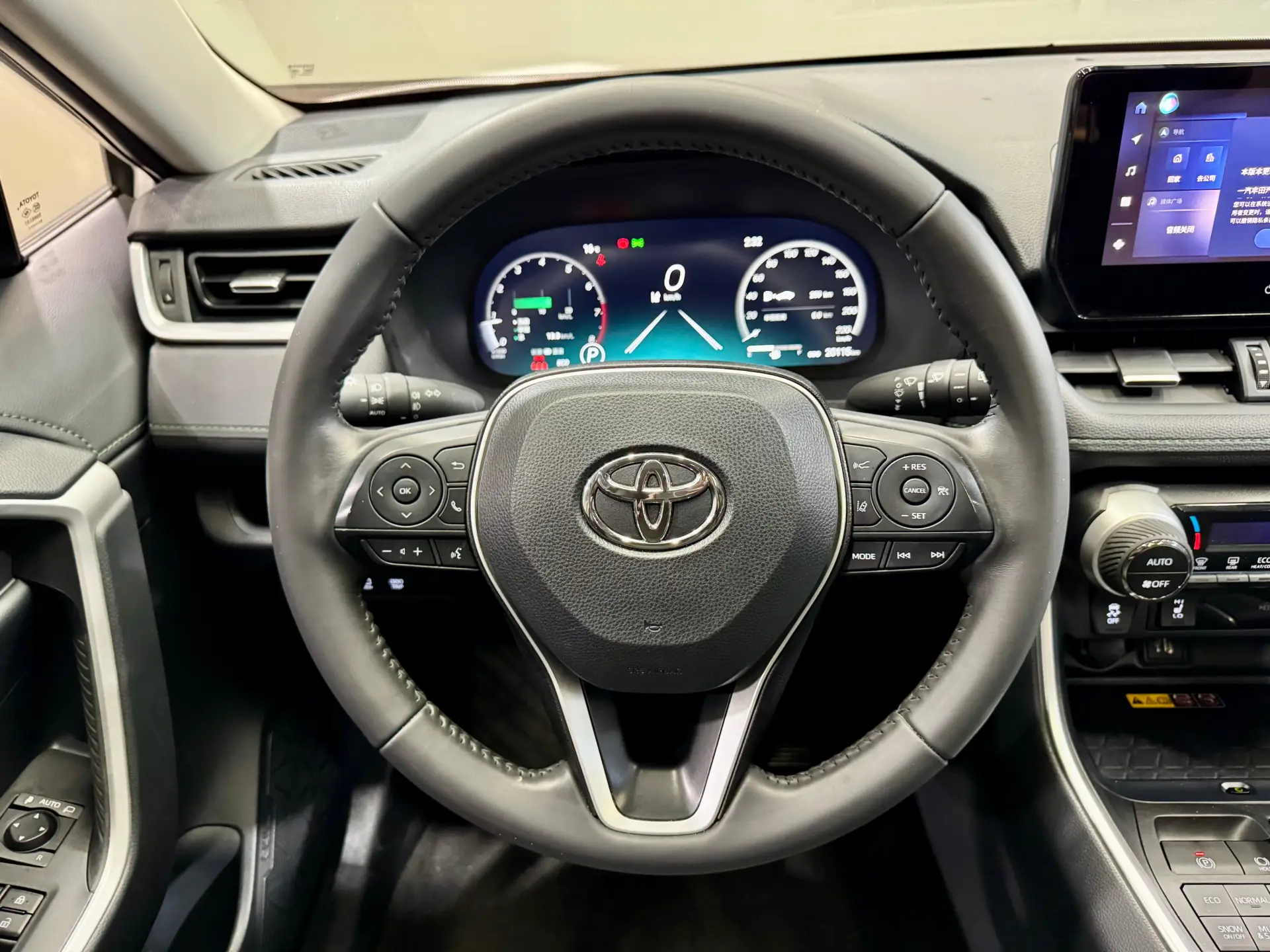 Toyota RAV4, 2024 17
