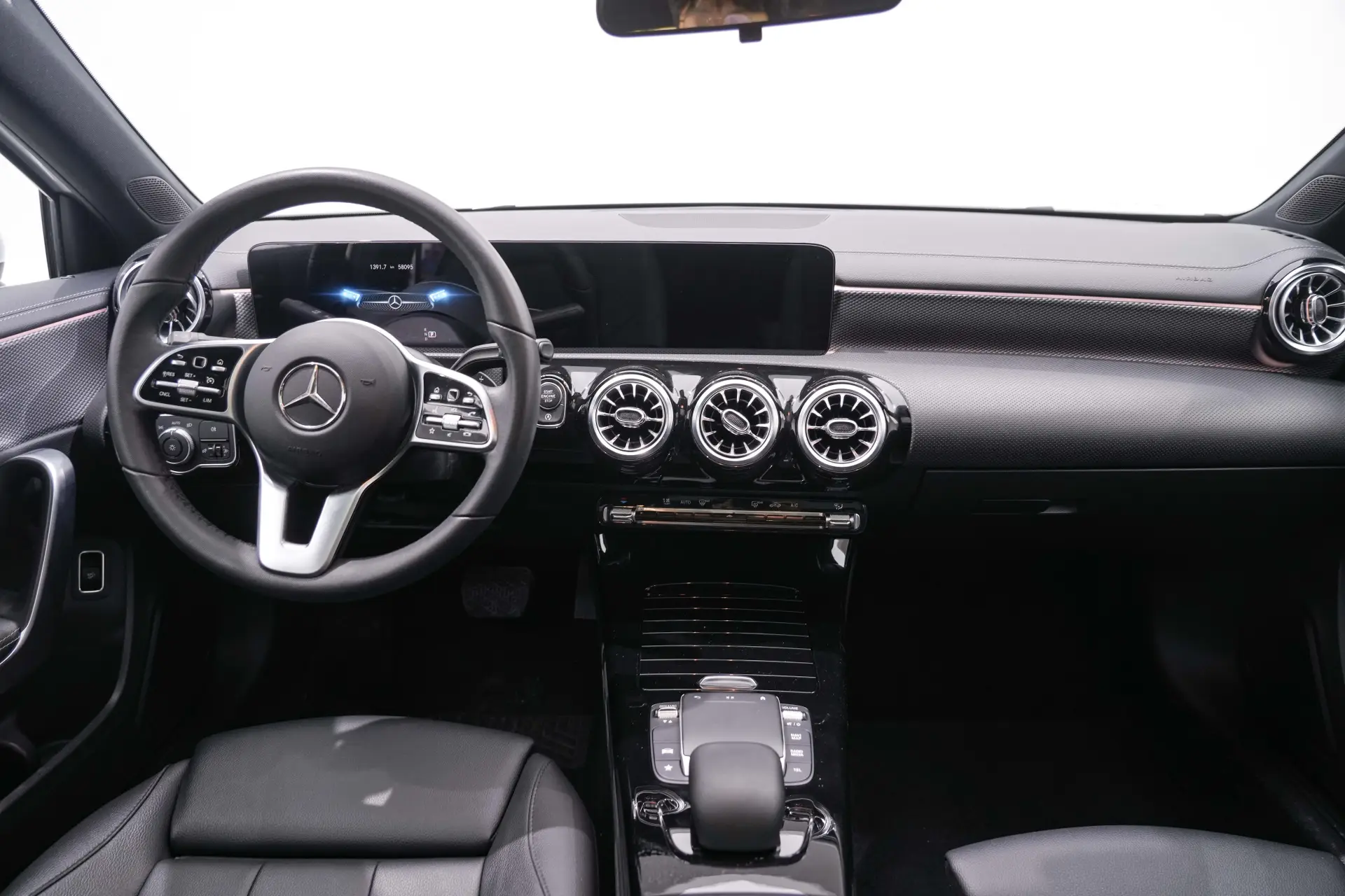 Mercedes-Benz A 180 L, 2021 15