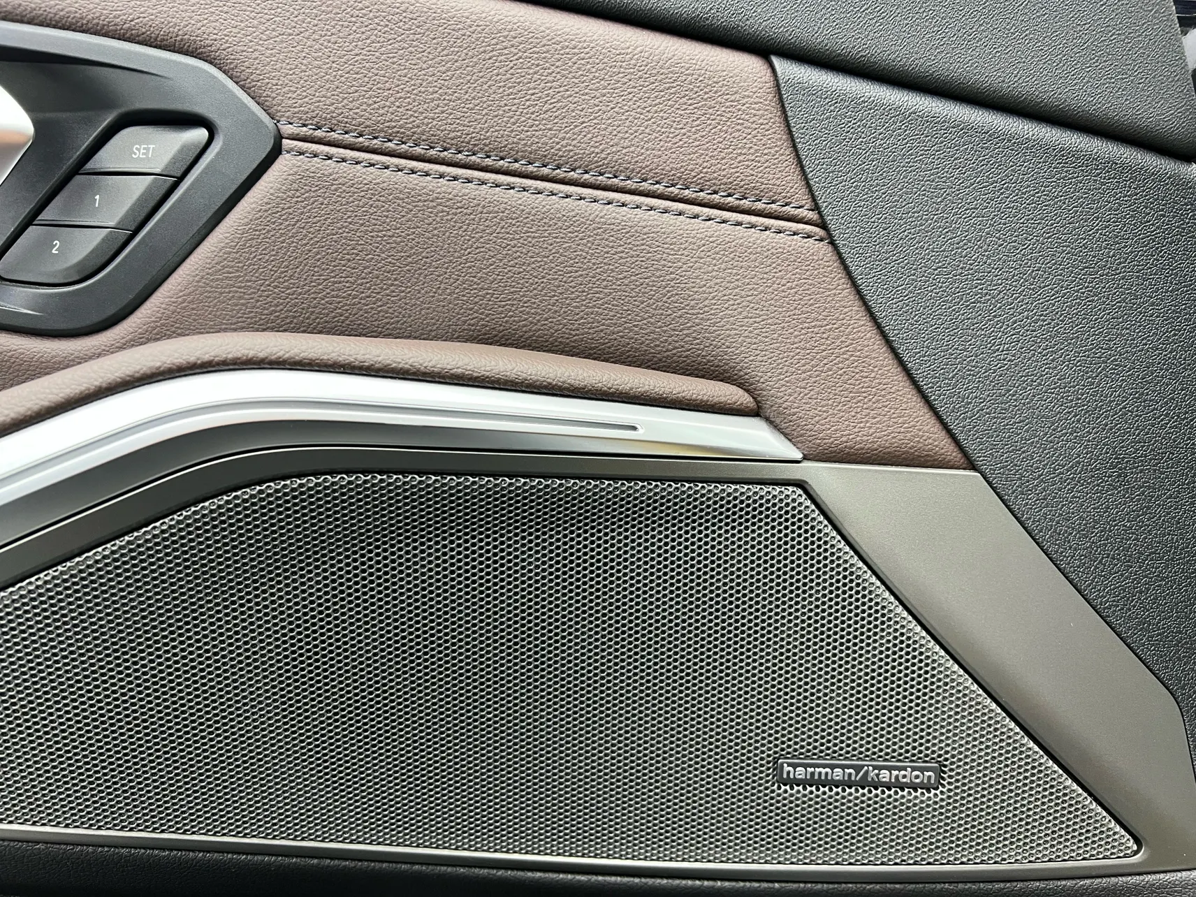 BMW 330Li, 2026 28
