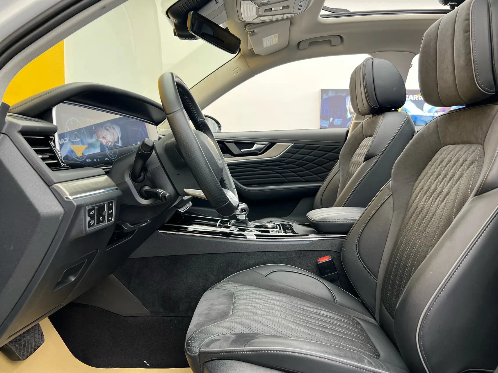 Hongqi HS5, 2023 19