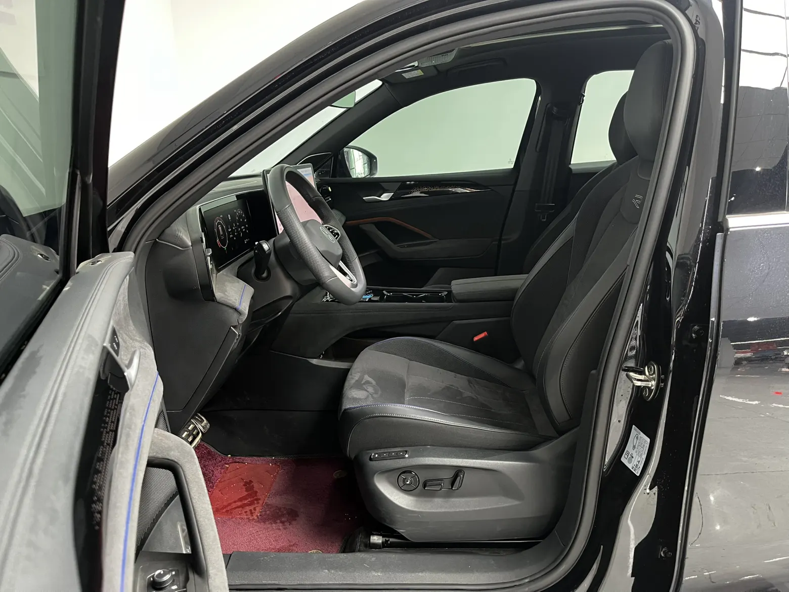 Volkswagen Tiguan L, 2024 12