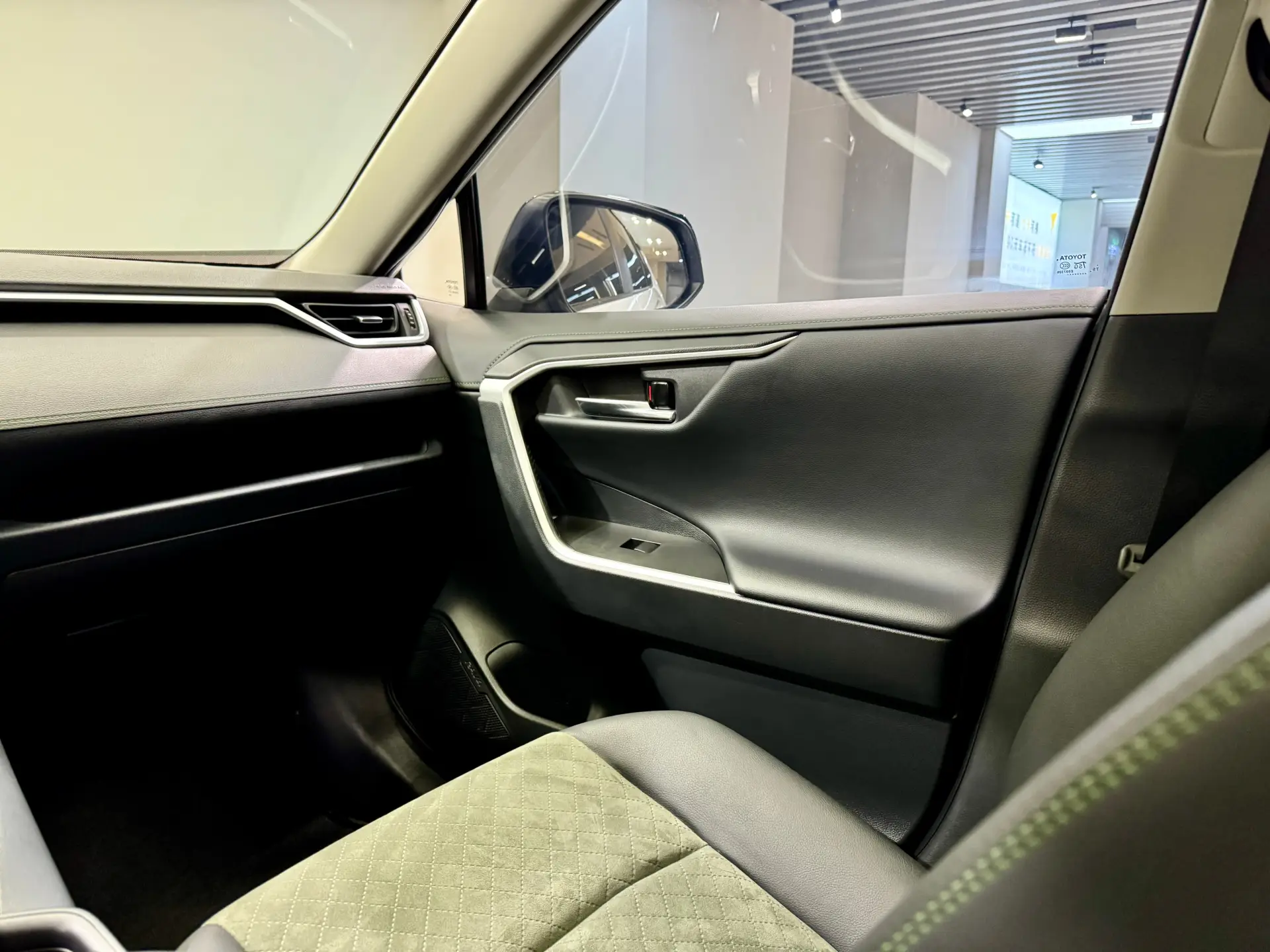 Toyota RAV4, 2024 23