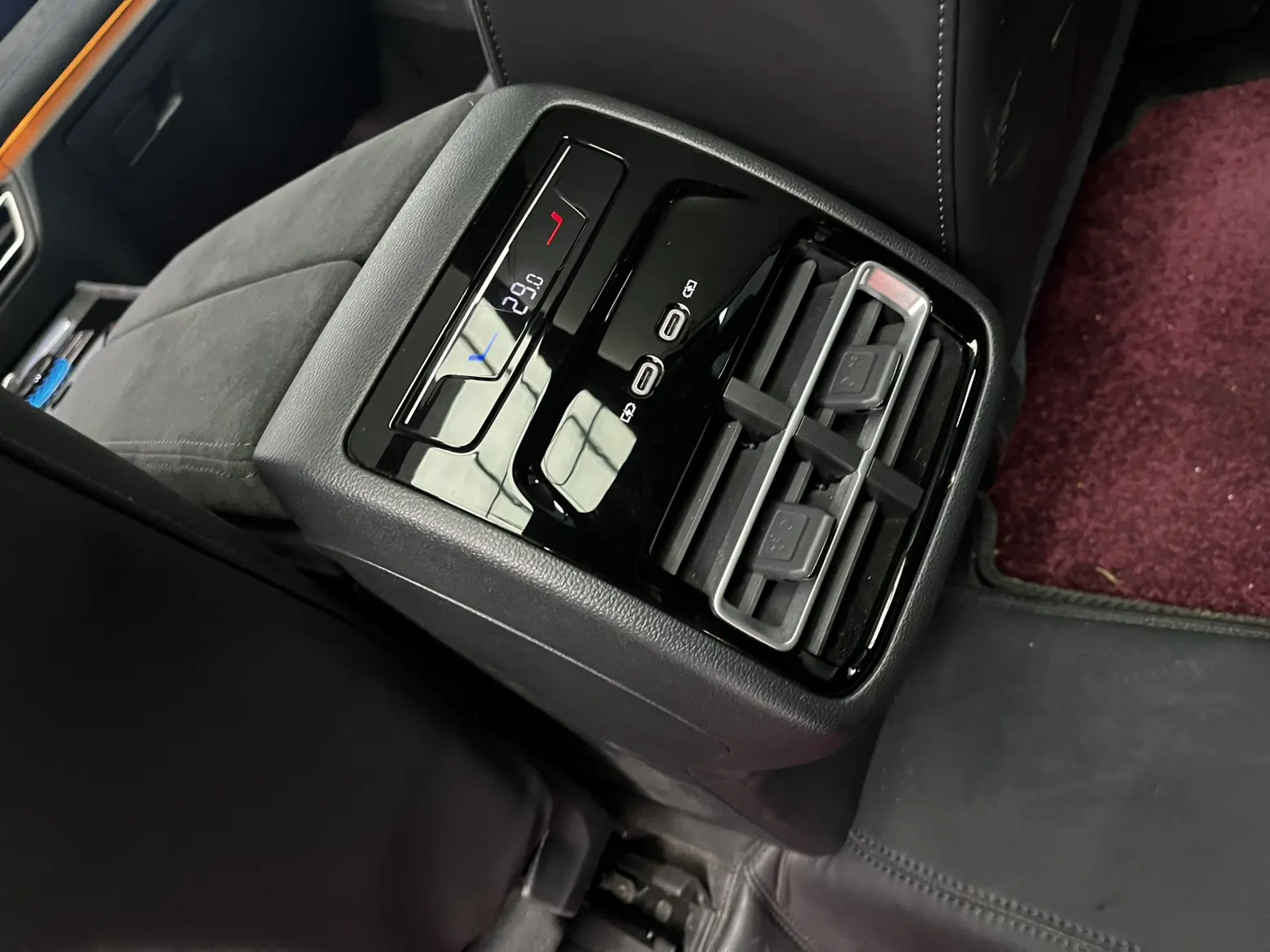 Volkswagen Tiguan L, 2024 14
