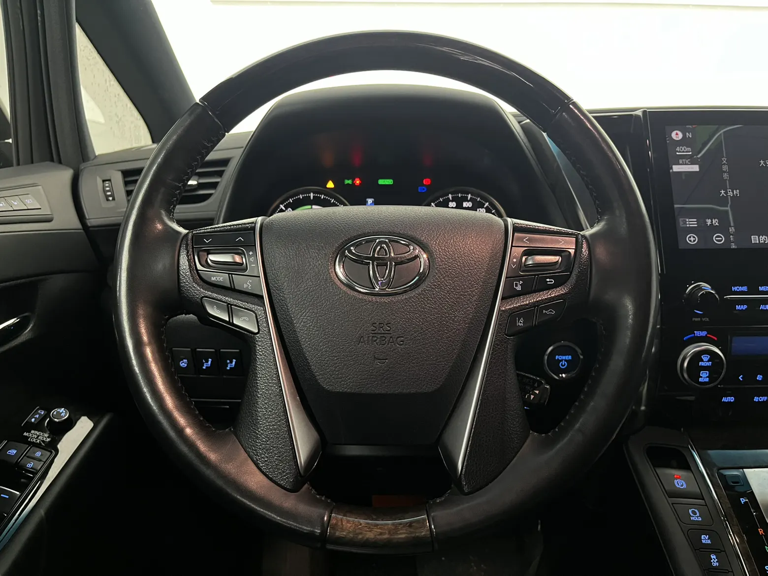 Toyota Alphard, 2023 9