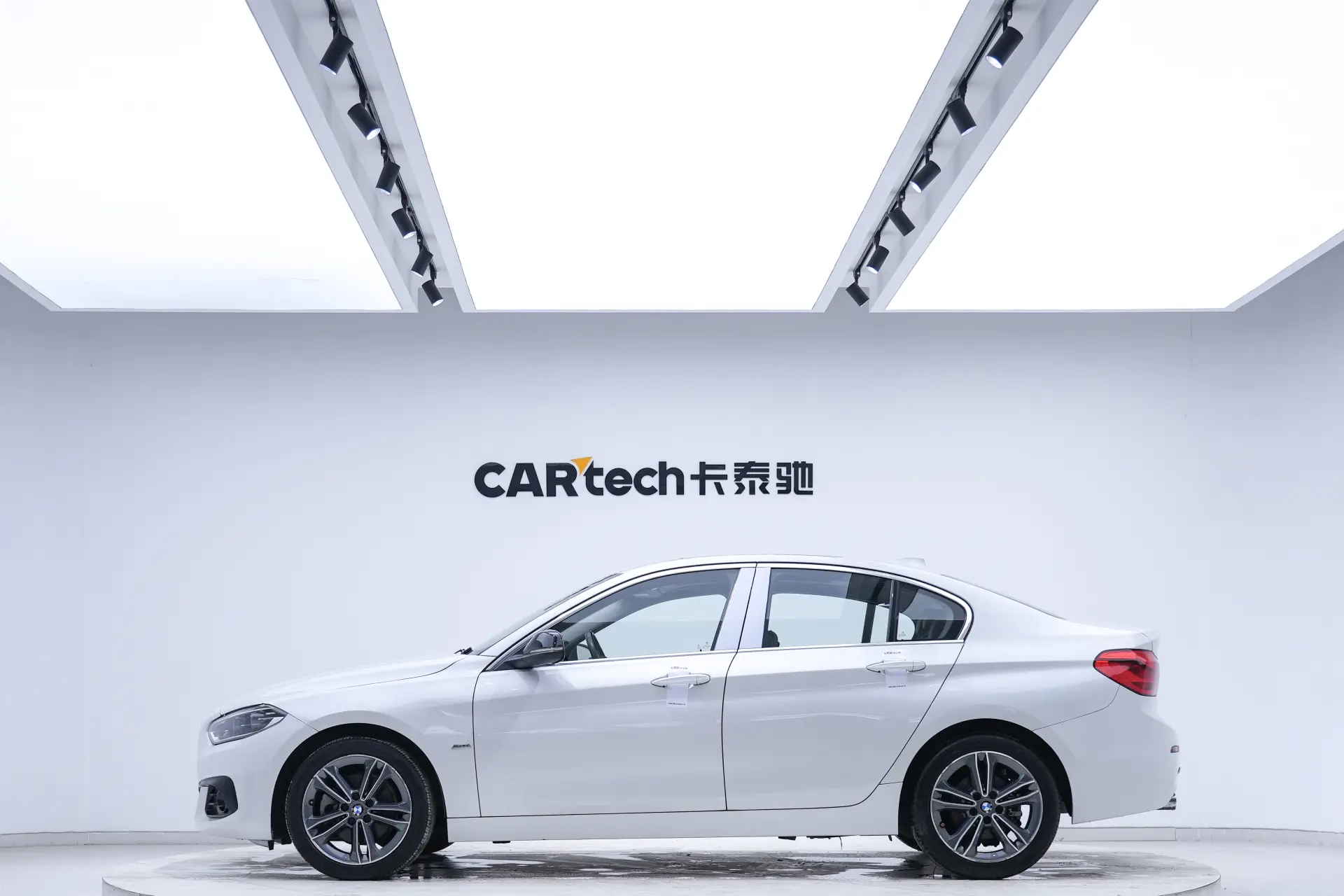 BMW 118i, 2018 8