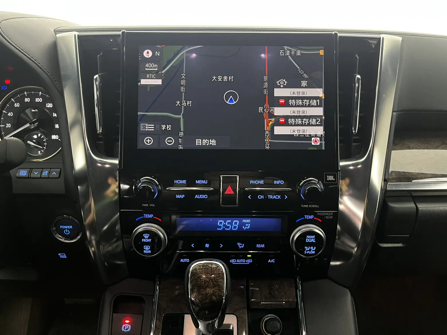 Toyota Alphard, 2023 16