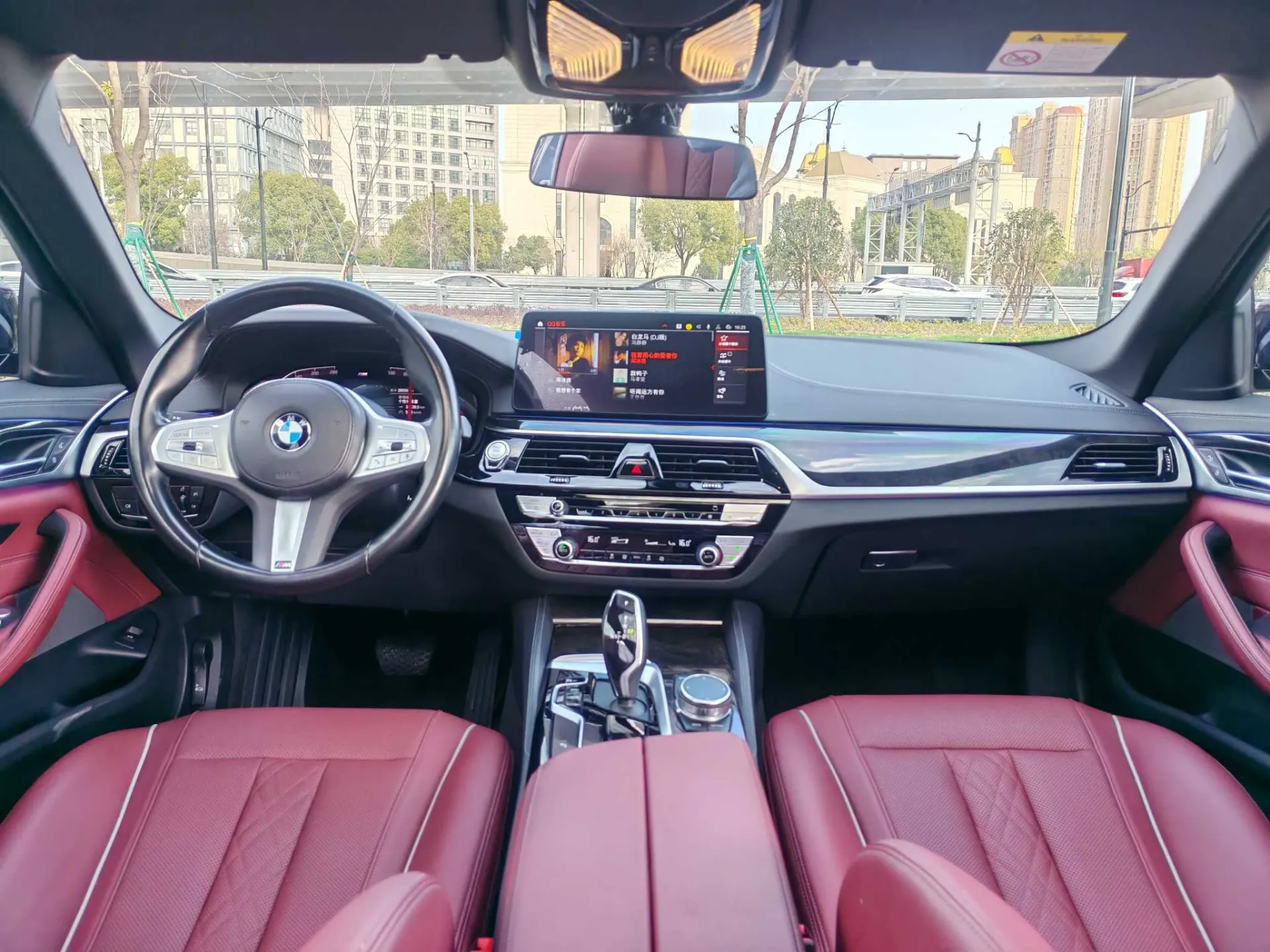 BMW 525Li, 2023 10
