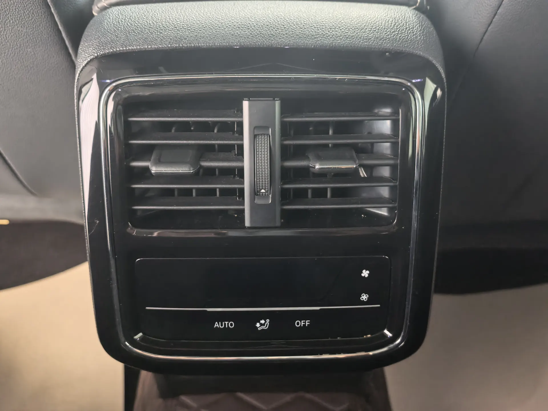 Volkswagen Passat, 2024 19