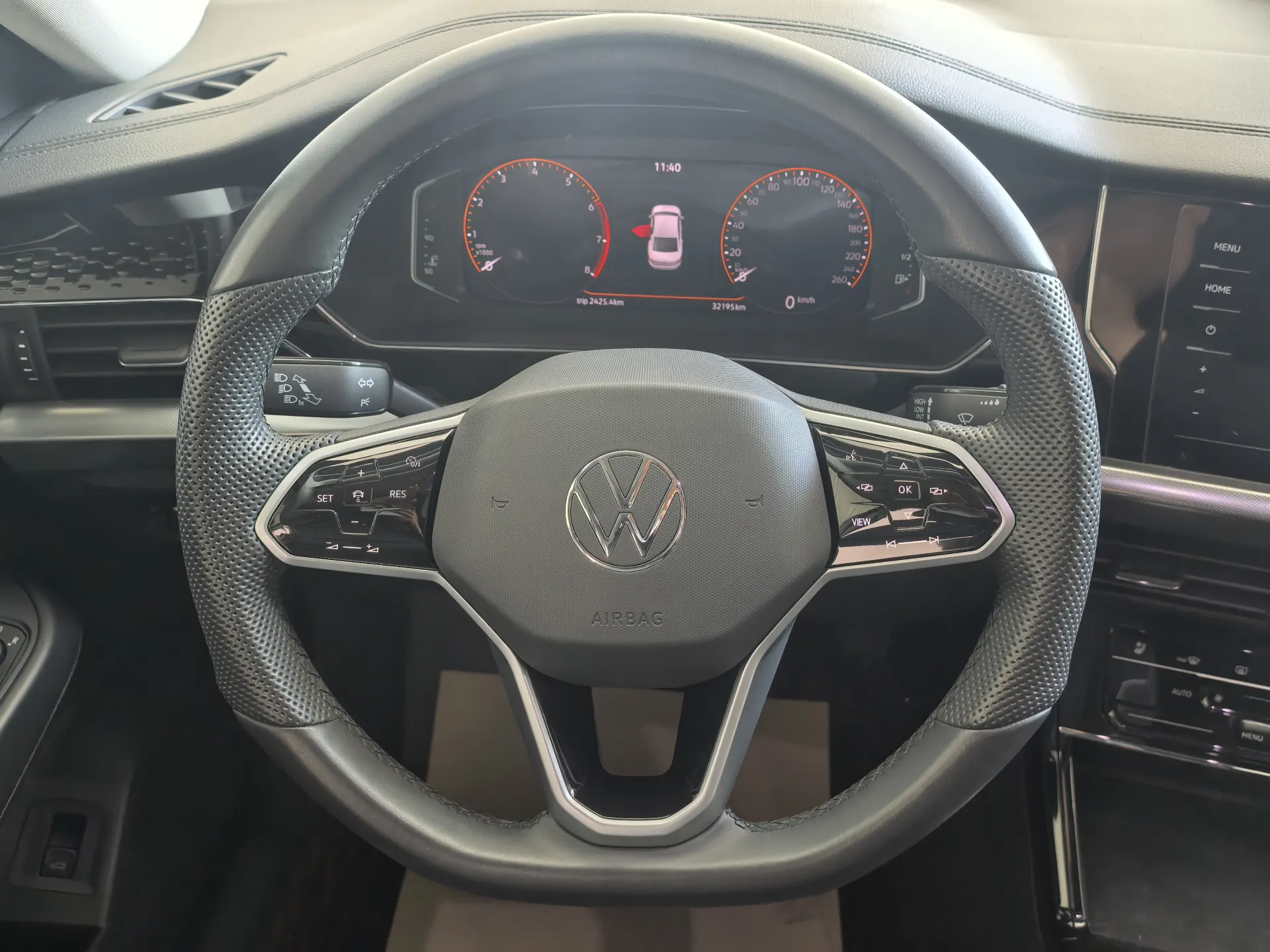 Volkswagen Passat, 2024 10