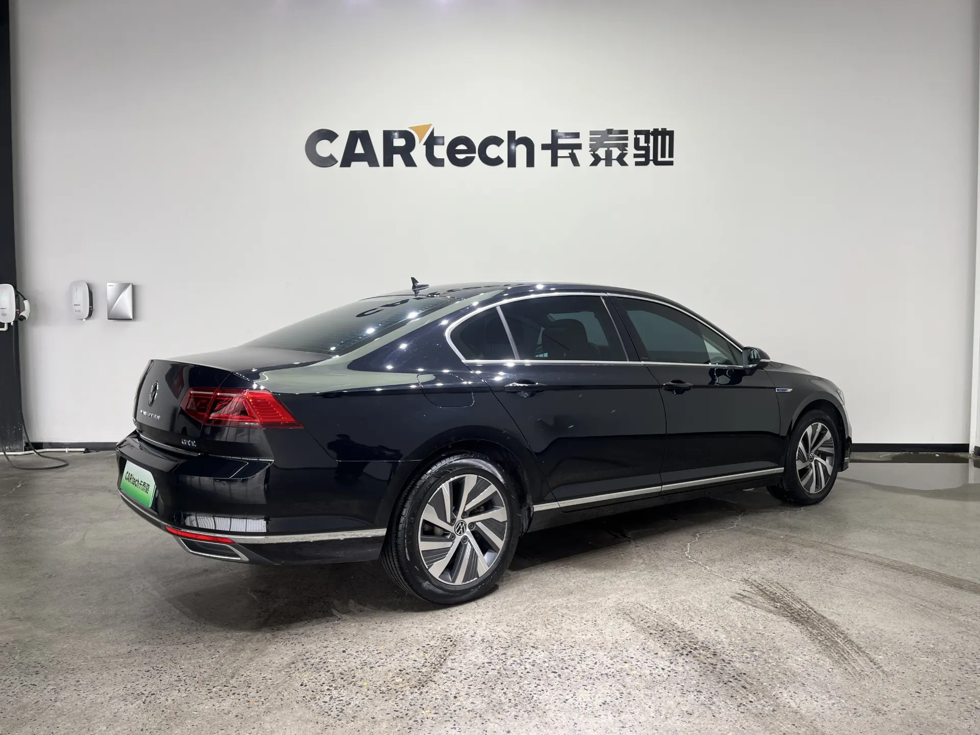 Volkswagen Magotan, 2023 все фото