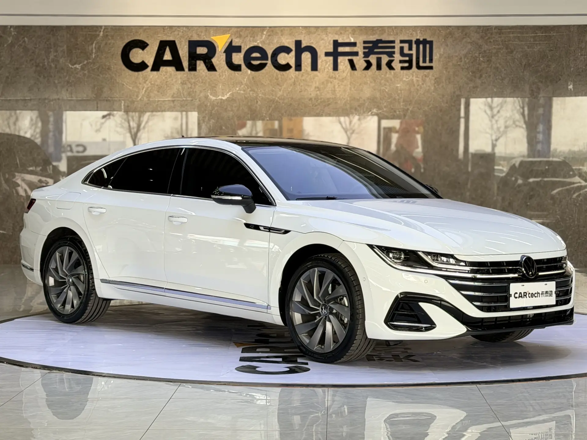 Volkswagen CC, 2025 2