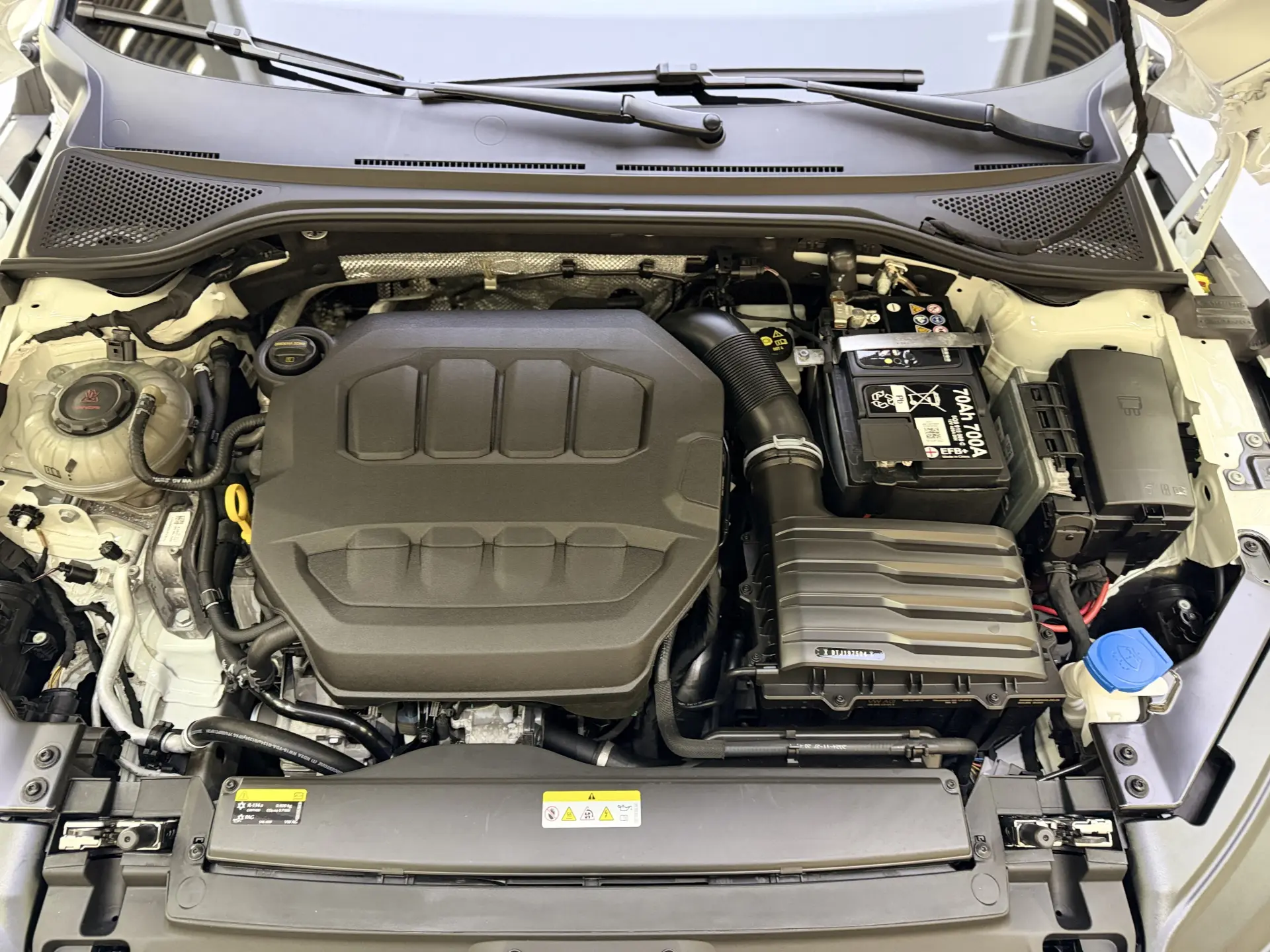Volkswagen CC, 2025 12