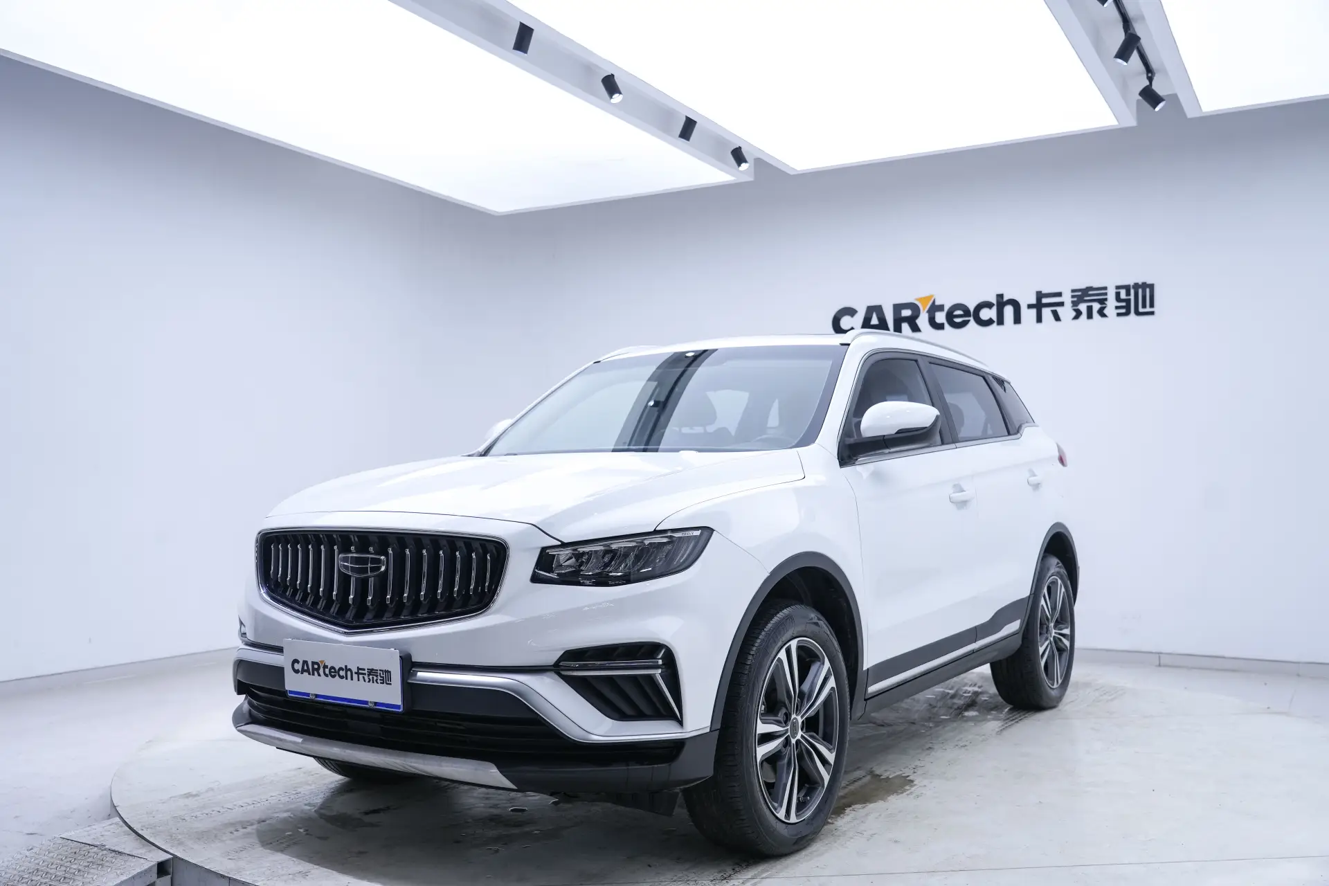 Geely Boyue, 2022 15