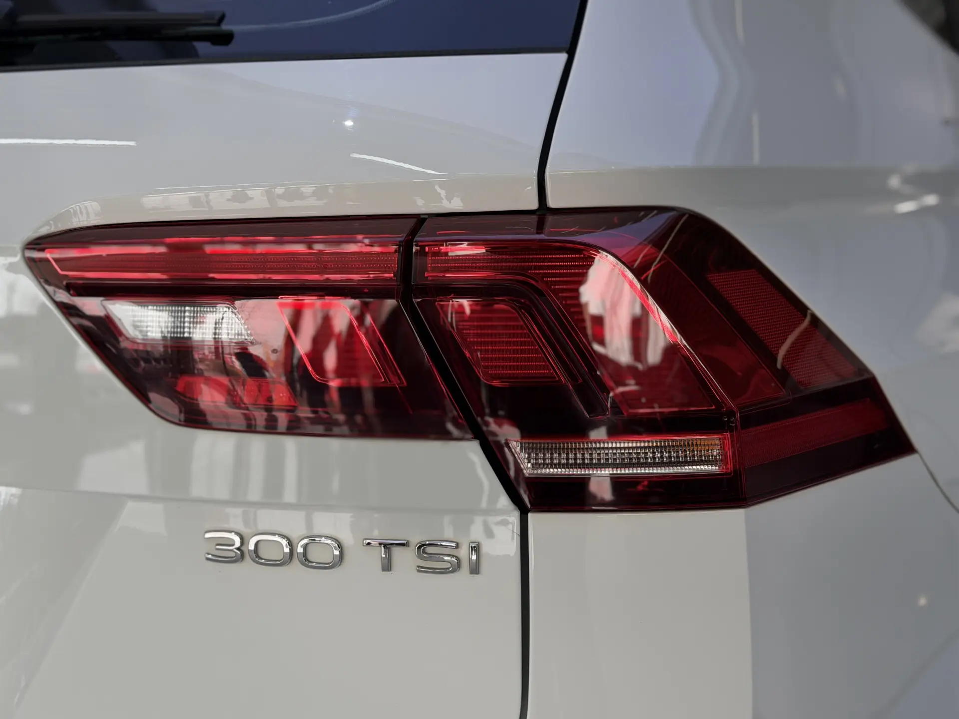 Volkswagen Tiguan L, 2023 10
