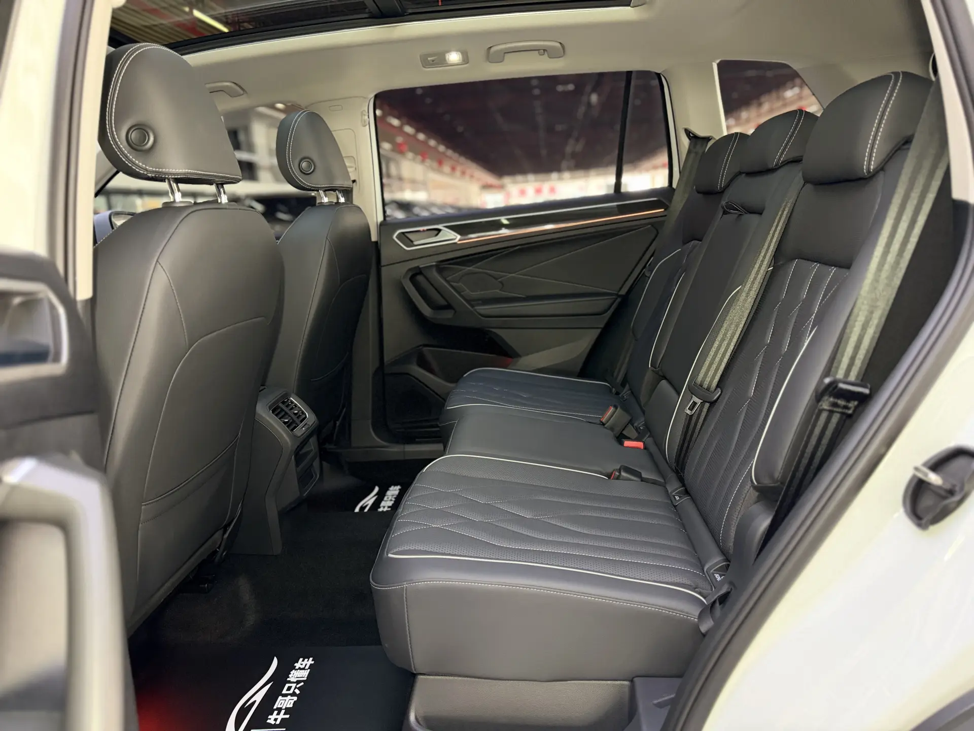 Volkswagen Tiguan L, 2023 19