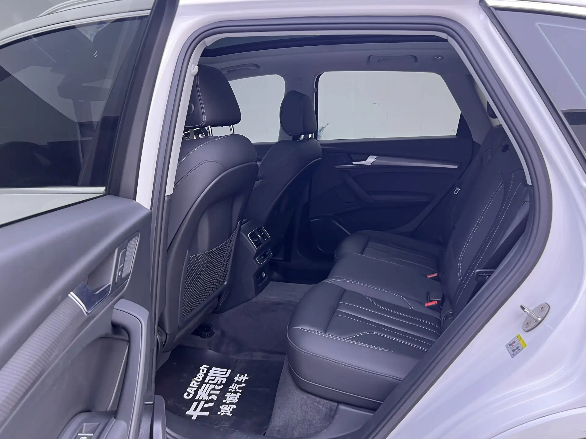 Audi Q5L 40, 2022 19